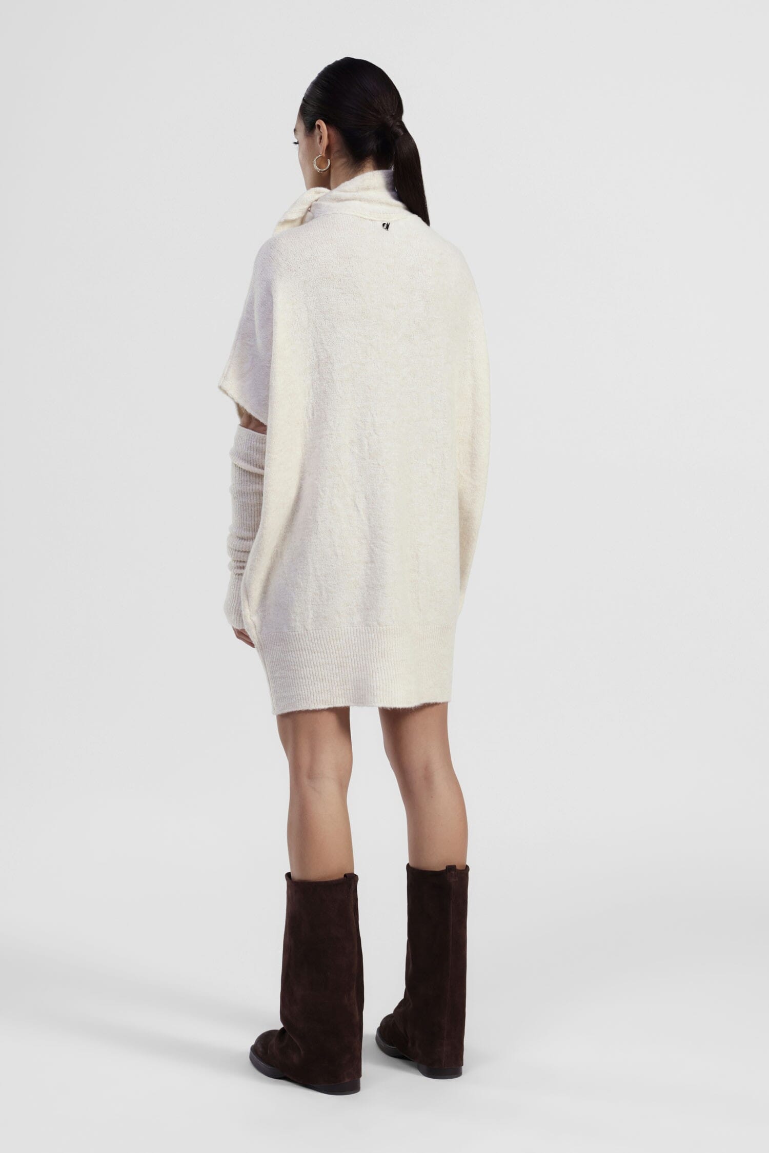 Abito Corto A Collo Alto Con Maniche Corte Dixie