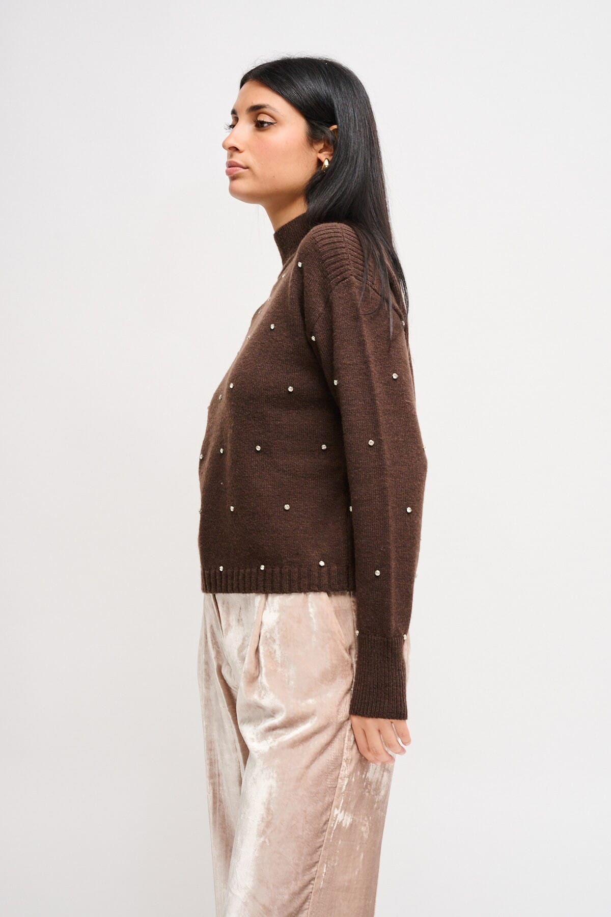 Maryley - Pull à col roulé orné d'appliqués ornés de bijoux