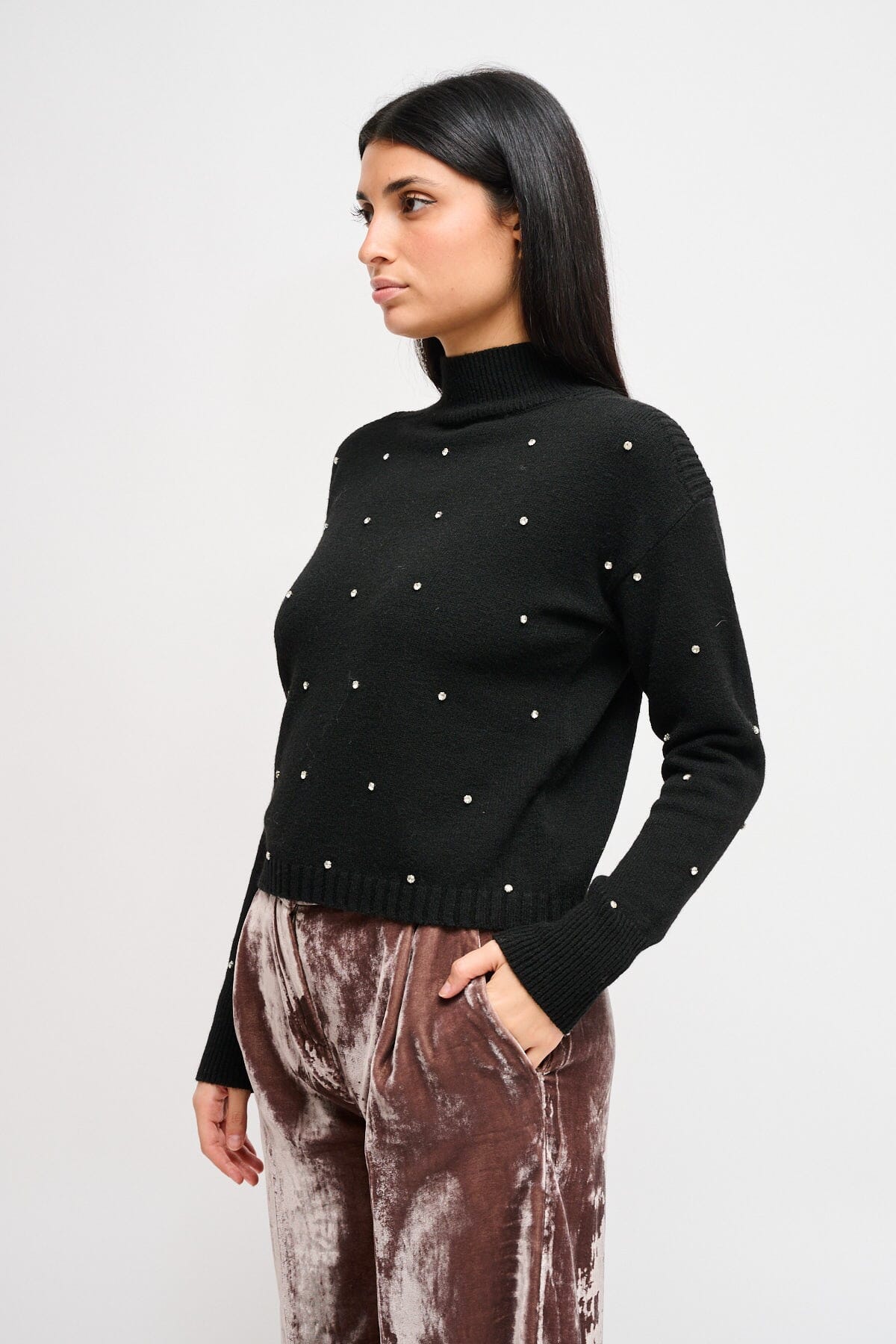 Maryley - Pull à col roulé orné d'appliqués ornés de bijoux