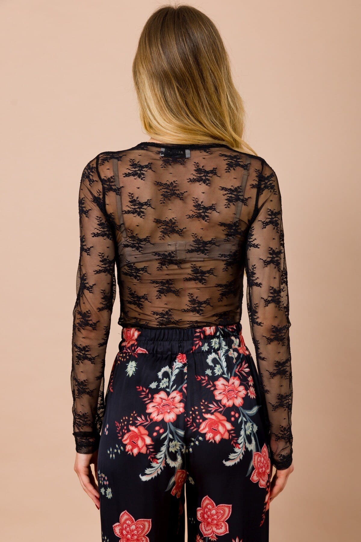 Blusa In Pizzo Girocollo Slim Fit Manica Lunga Maryley