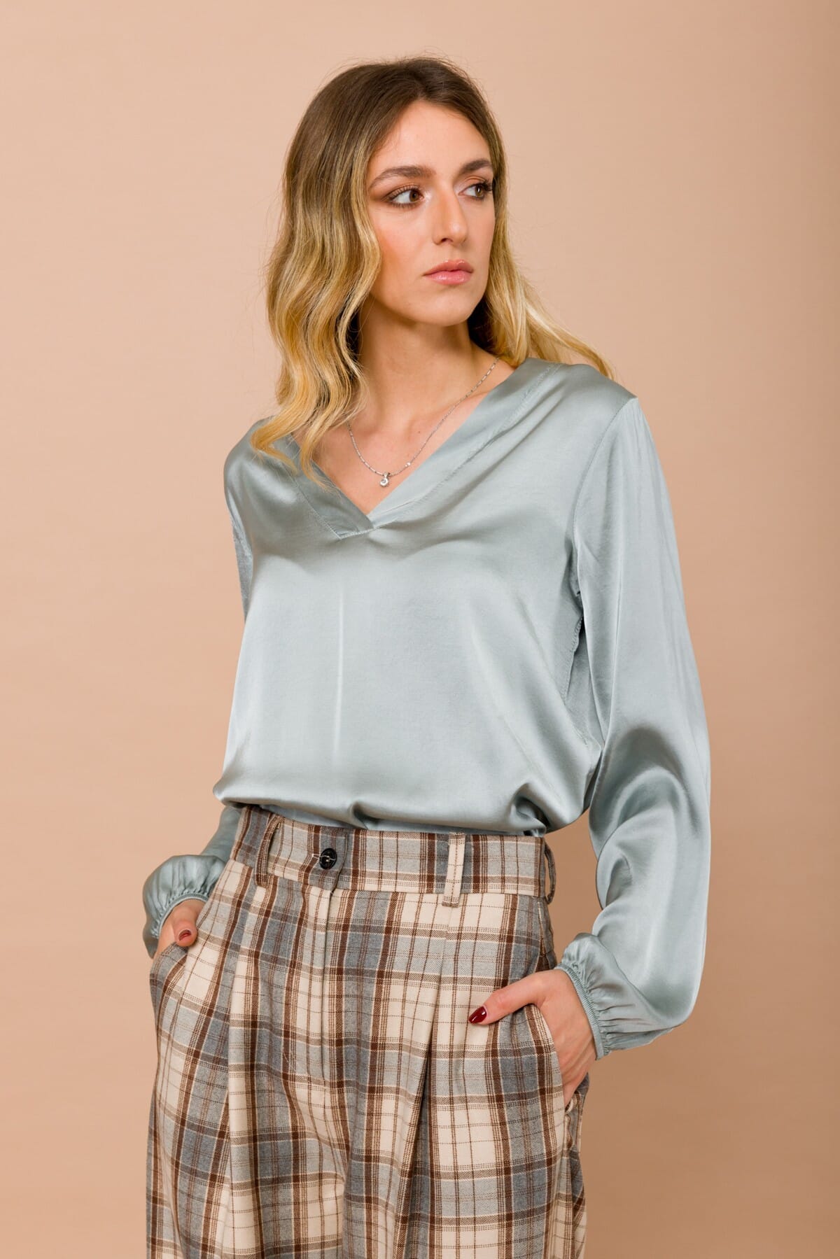 Blusa Con Scollo A V In Raso Di Viscosa Maryley