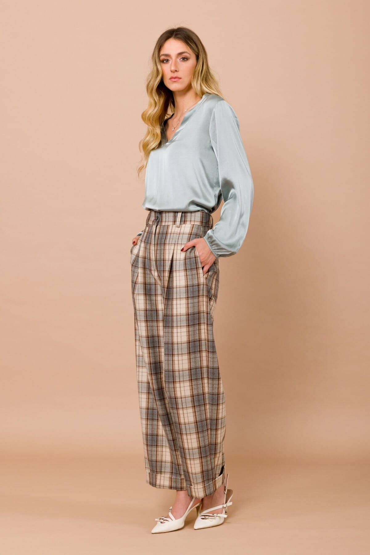 Blusa Con Scollo A V In Raso Di Viscosa Maryley