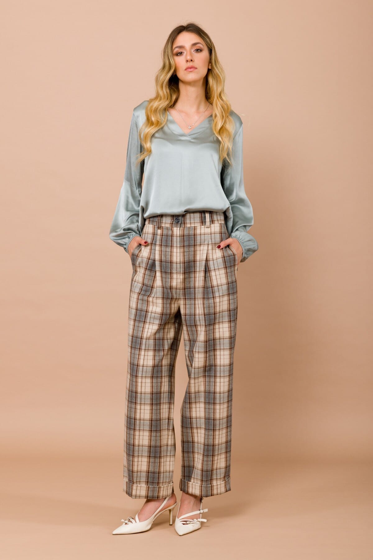 Blusa Con Scollo A V In Raso Di Viscosa Maryley