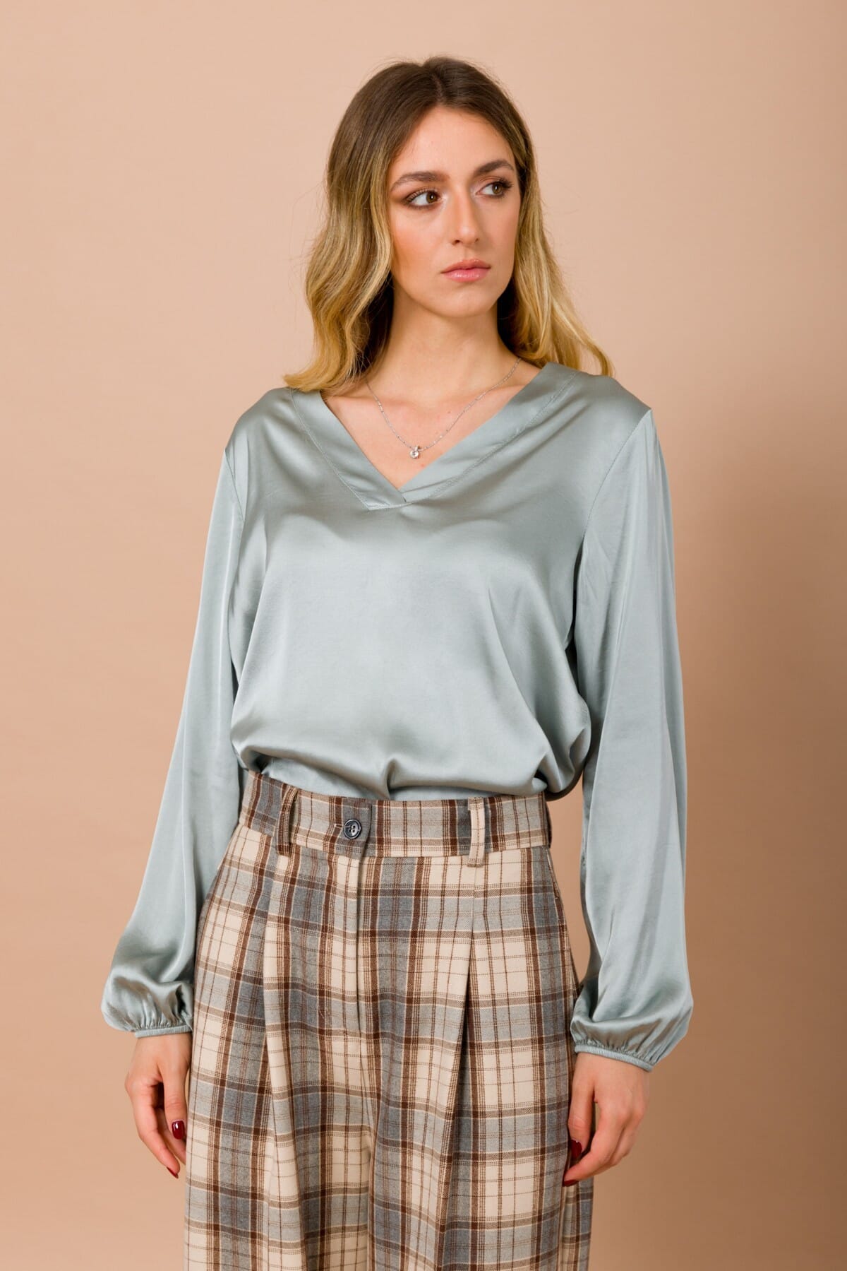 Blusa Con Scollo A V In Raso Di Viscosa Maryley