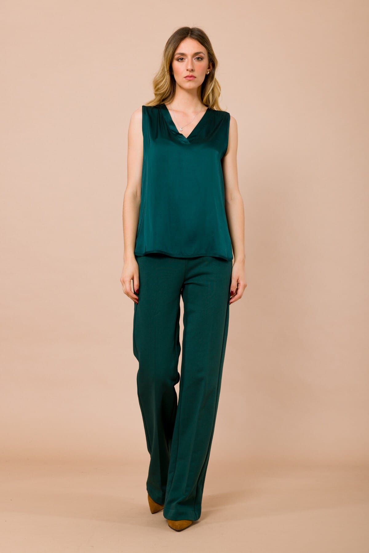 Top Scollo V In Raso Di Viscosa Maryley