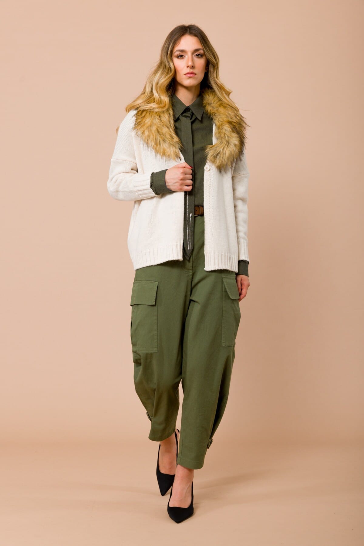 Pantalone Cargo Con Lacci Sul Fondo. Elastico In Vita E Cintura Abbinata Maryley