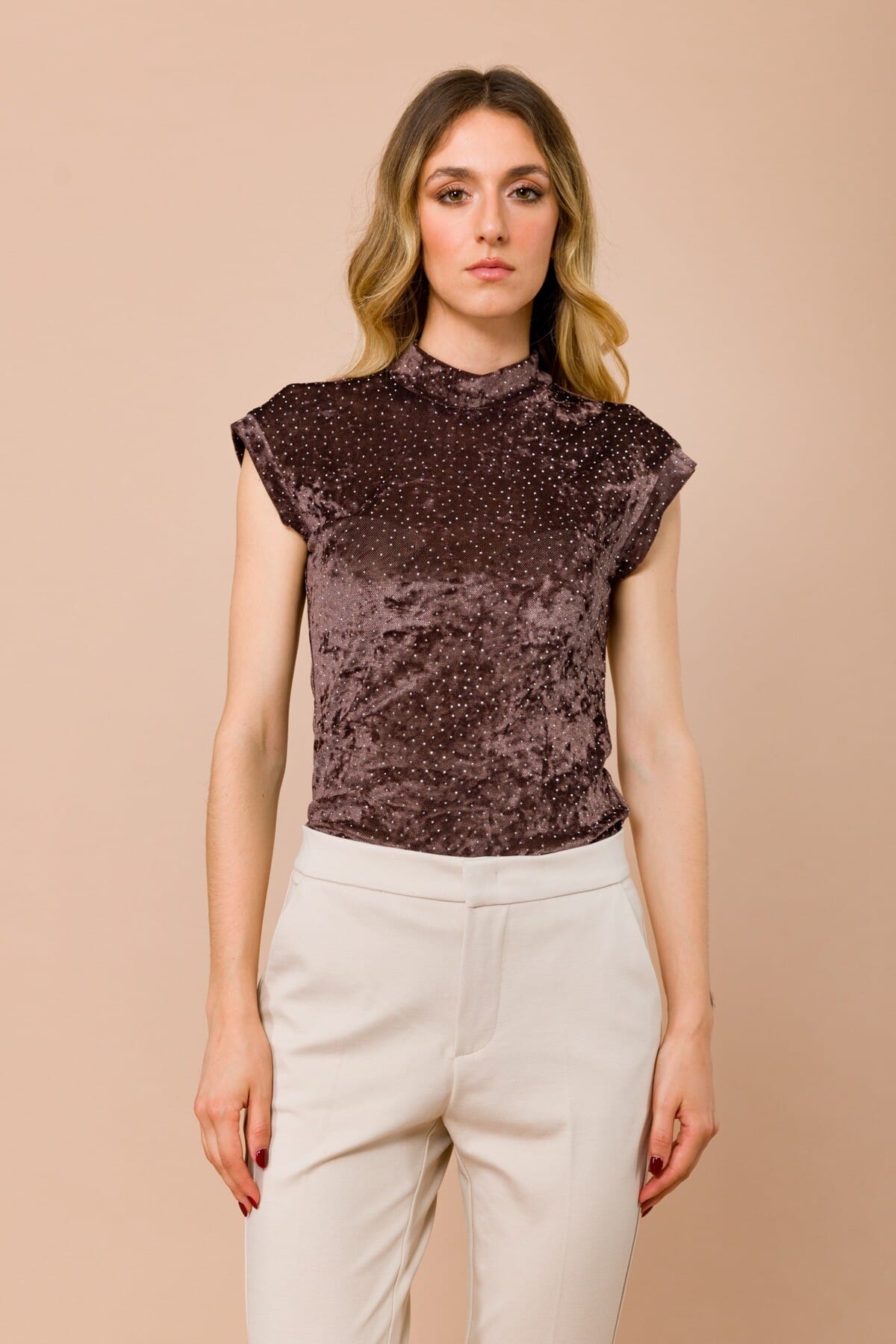Top Smanicato Lupetto Con Strass Allover Maryley