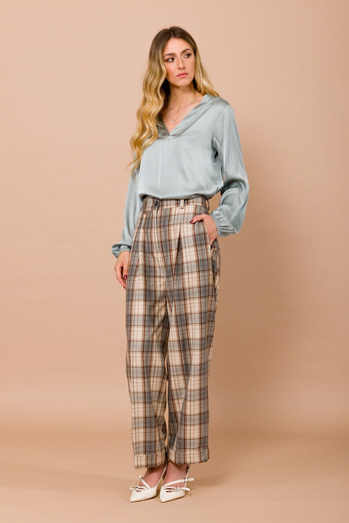 Pantalone In Check Con Risvolto E Tasche Applicate Nel Retro Maryley