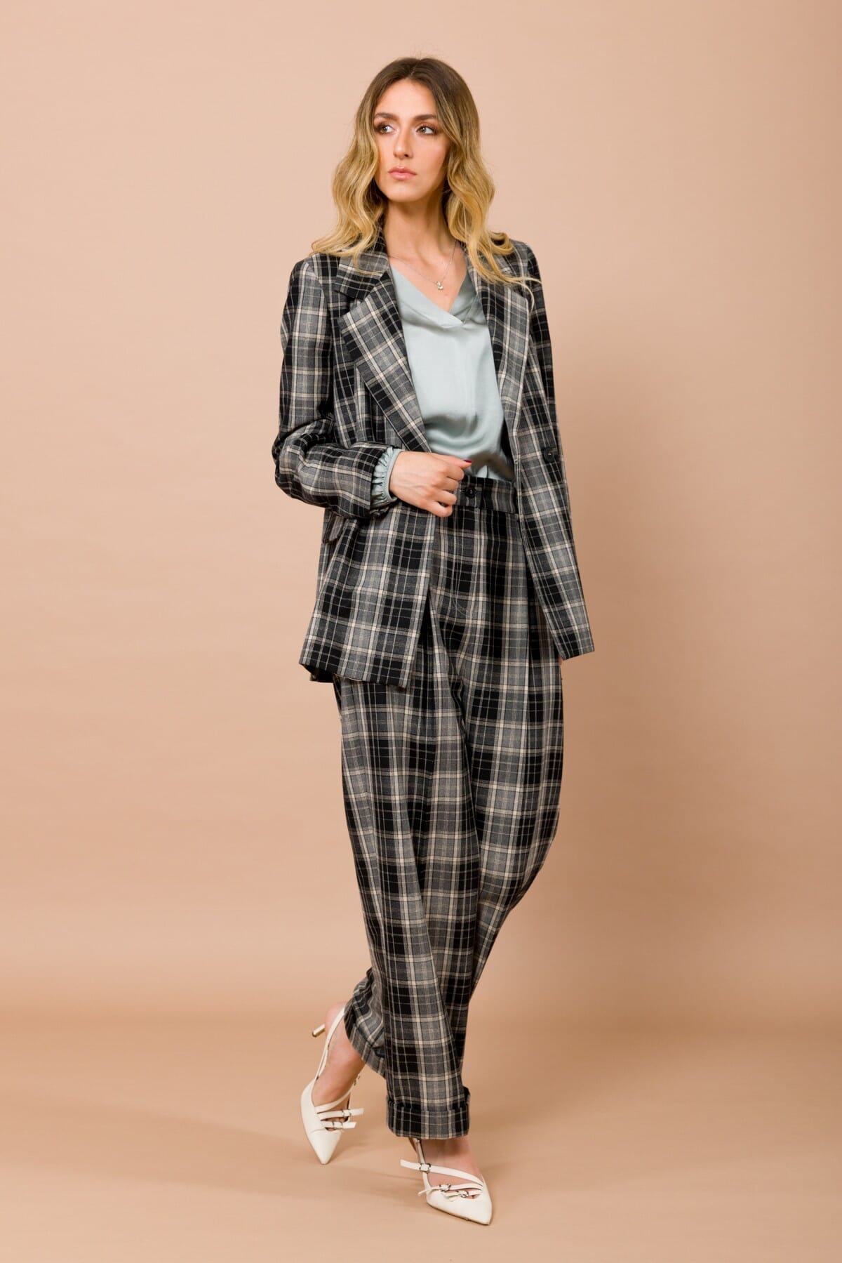 Pantalone In Check Con Risvolto E Tasche Applicate Nel Retro Maryley