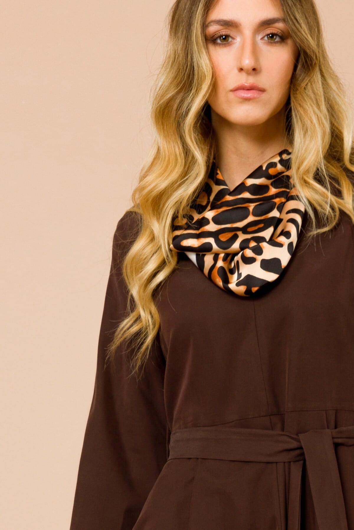 Abito Lungo Con Manica A 3/4. Cintura In Vita E Foulard Abbinato Maryley