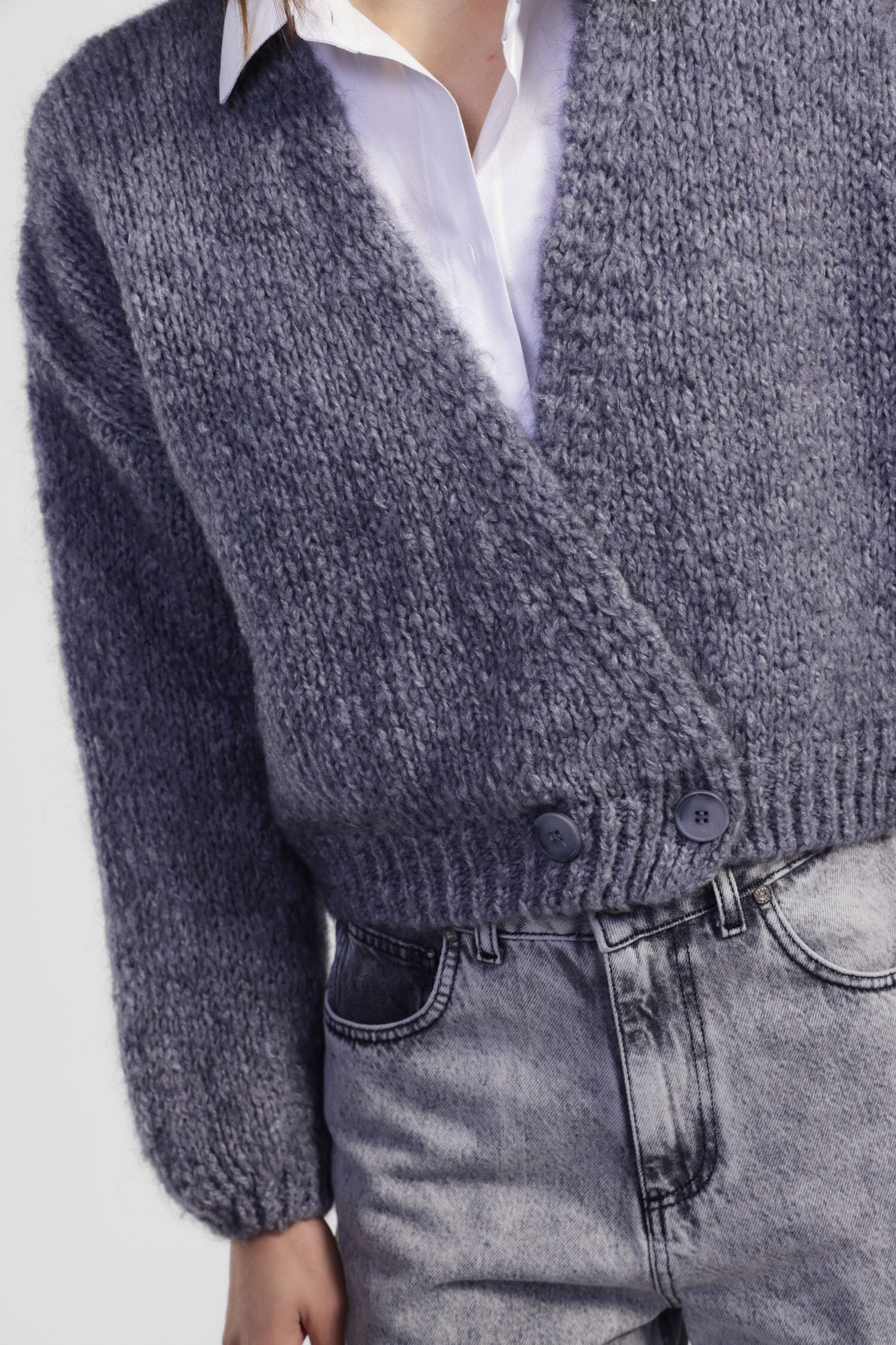 Cardigan court à manches larges et boutons Dixie