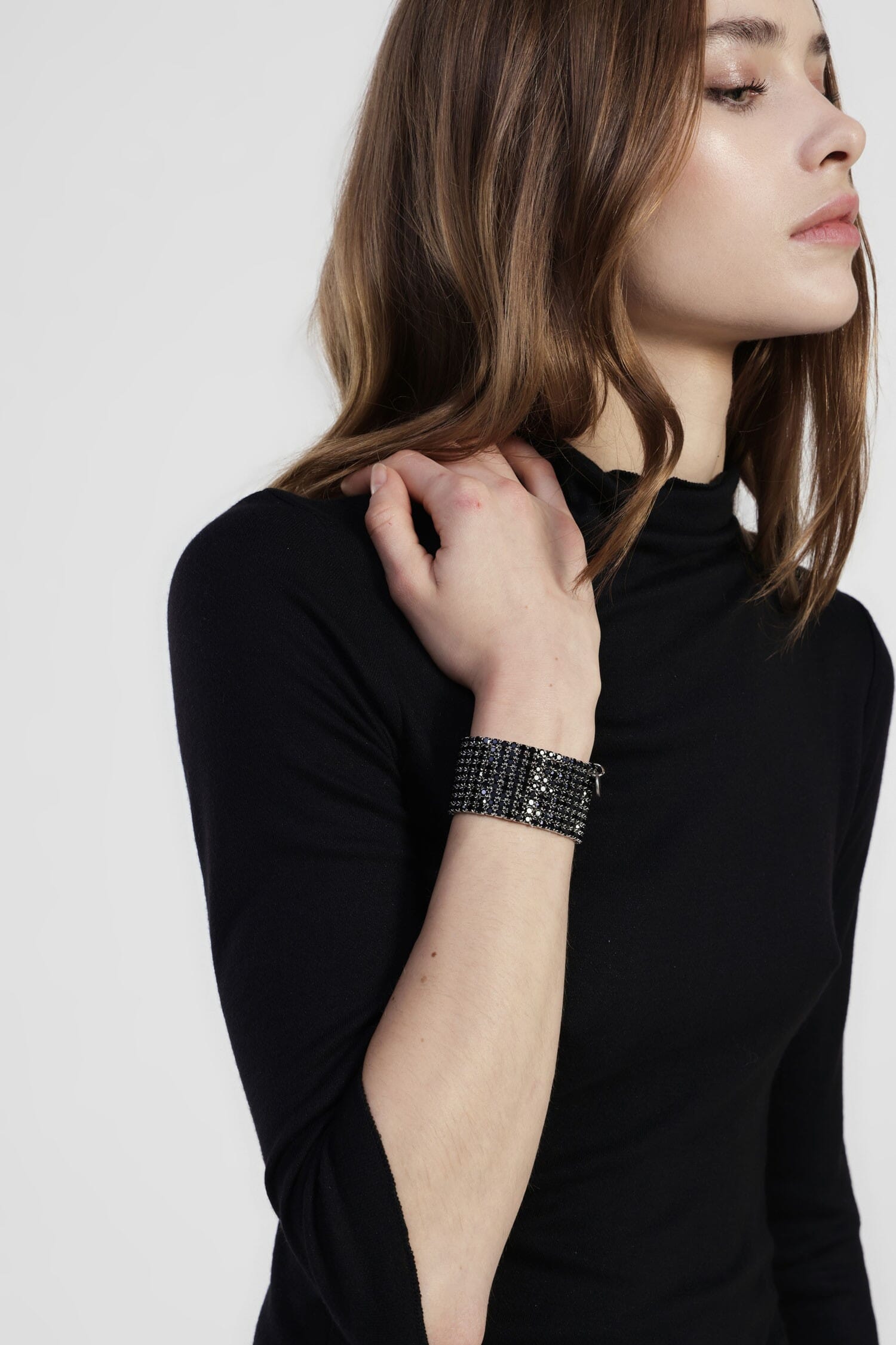 Bracciale Rigido Con Strass A Fascia Larga E Ciondolo Dixie