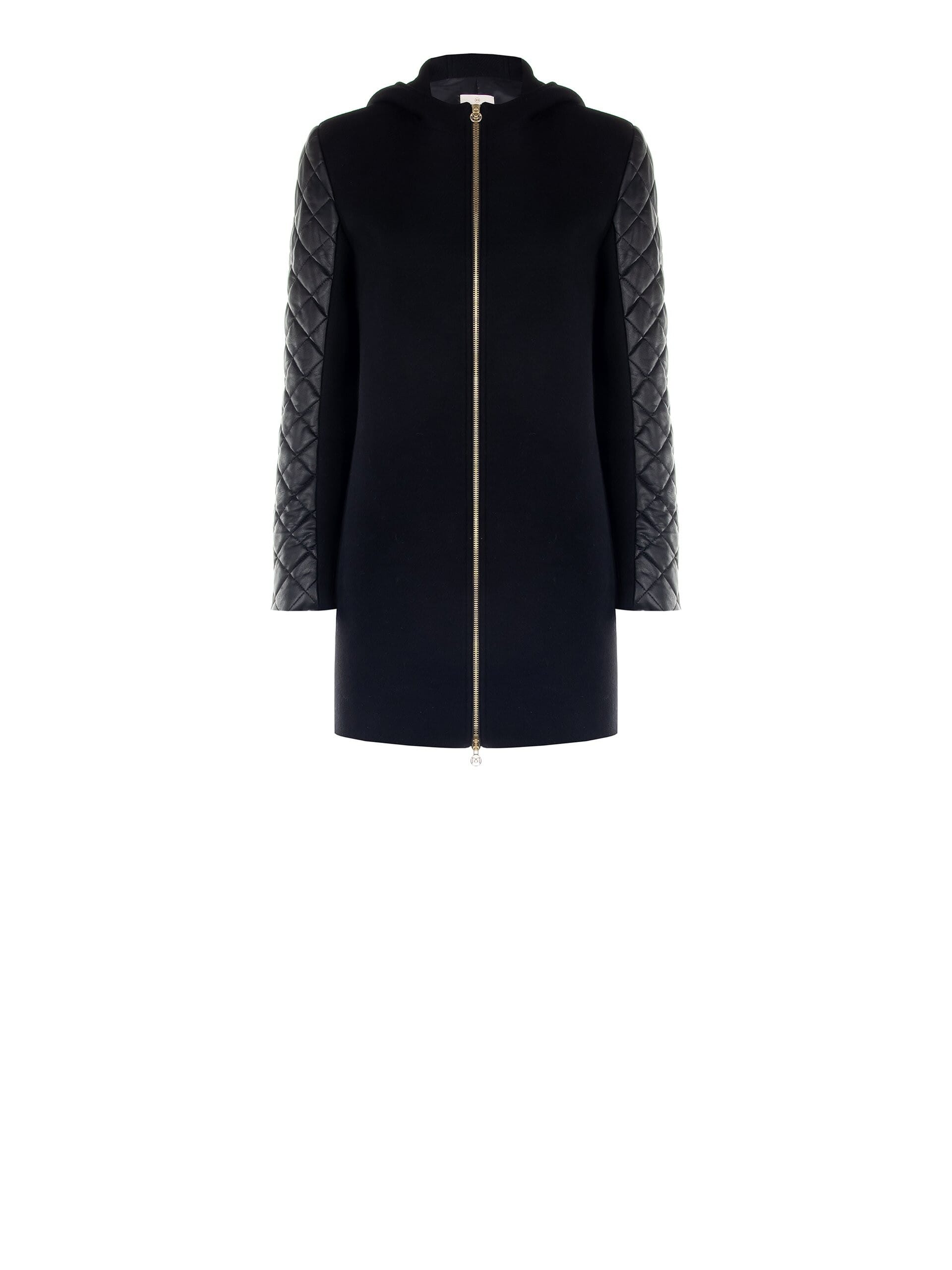 Manteau moyen en laine mélangée avec capuche et manches matelassées en Similpelle Rinascimento