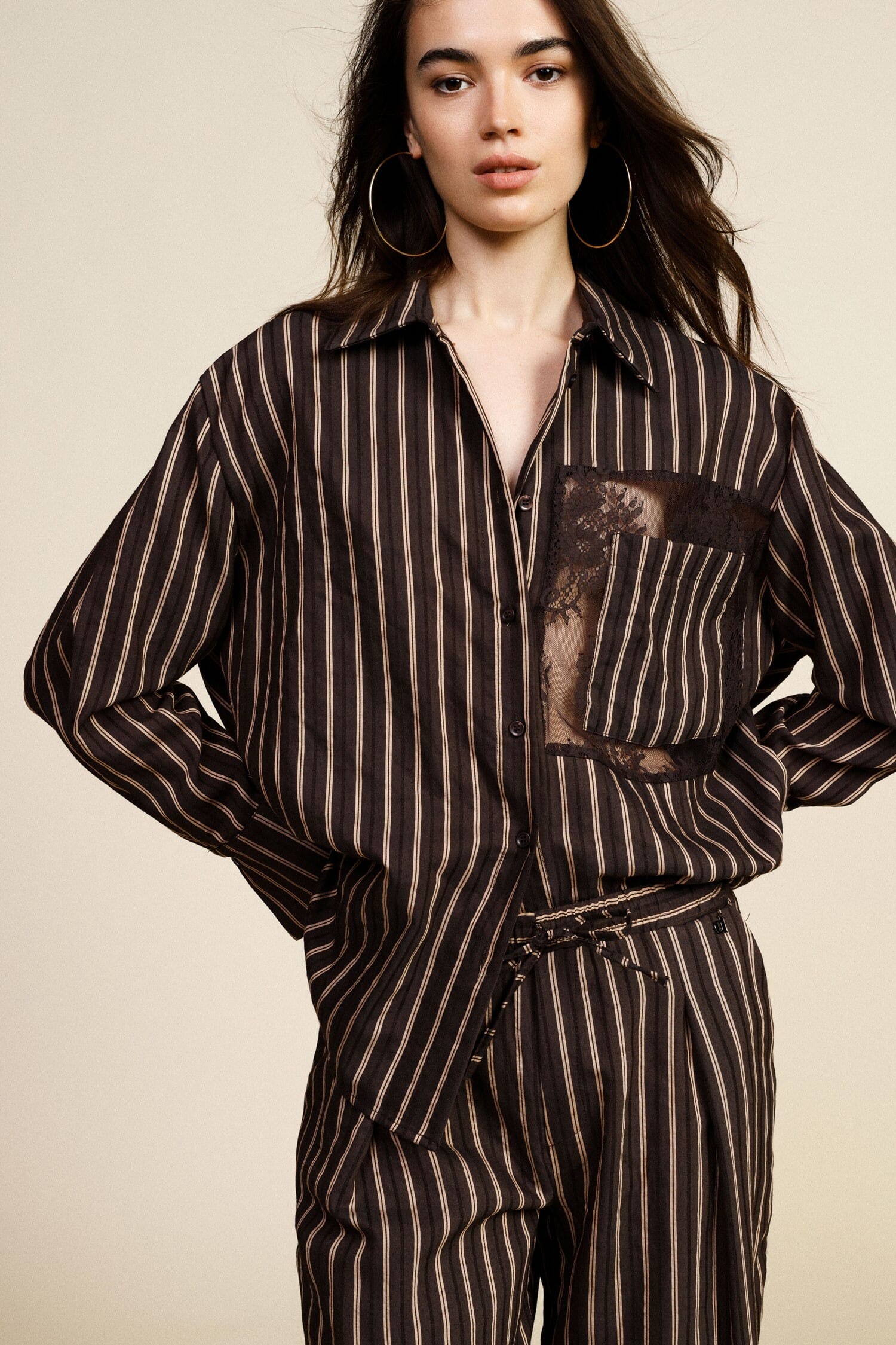 Camicia A Righe Con Tasca In Pizzo E Fit Ampio Dixie