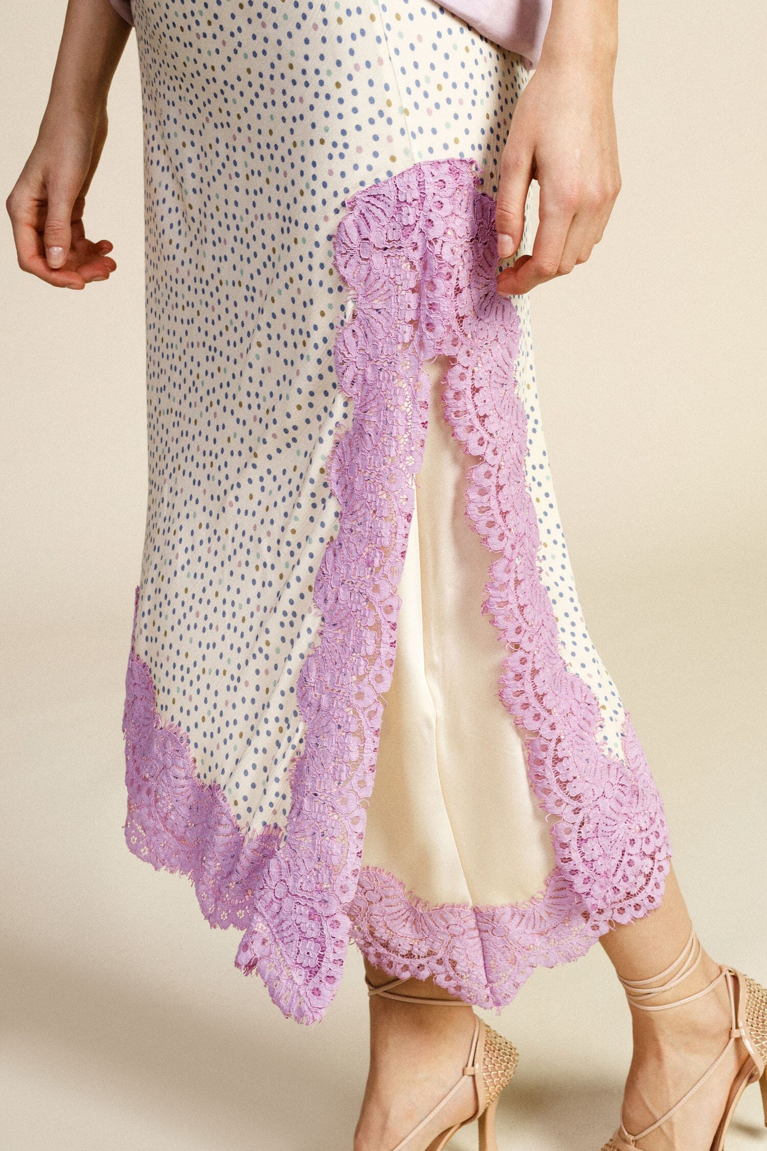 Gonna Midi Stampa Pois Con Bordo In Pizzo Dixie