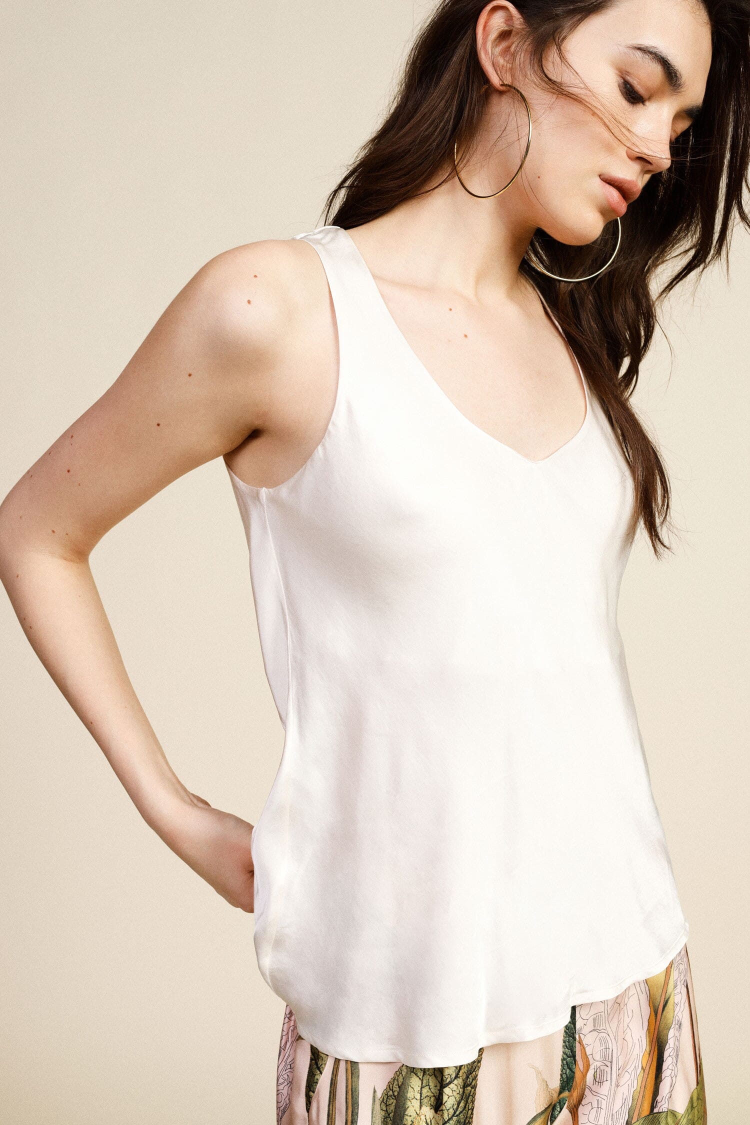 Dixie Sleeveless Flared V-neck Top