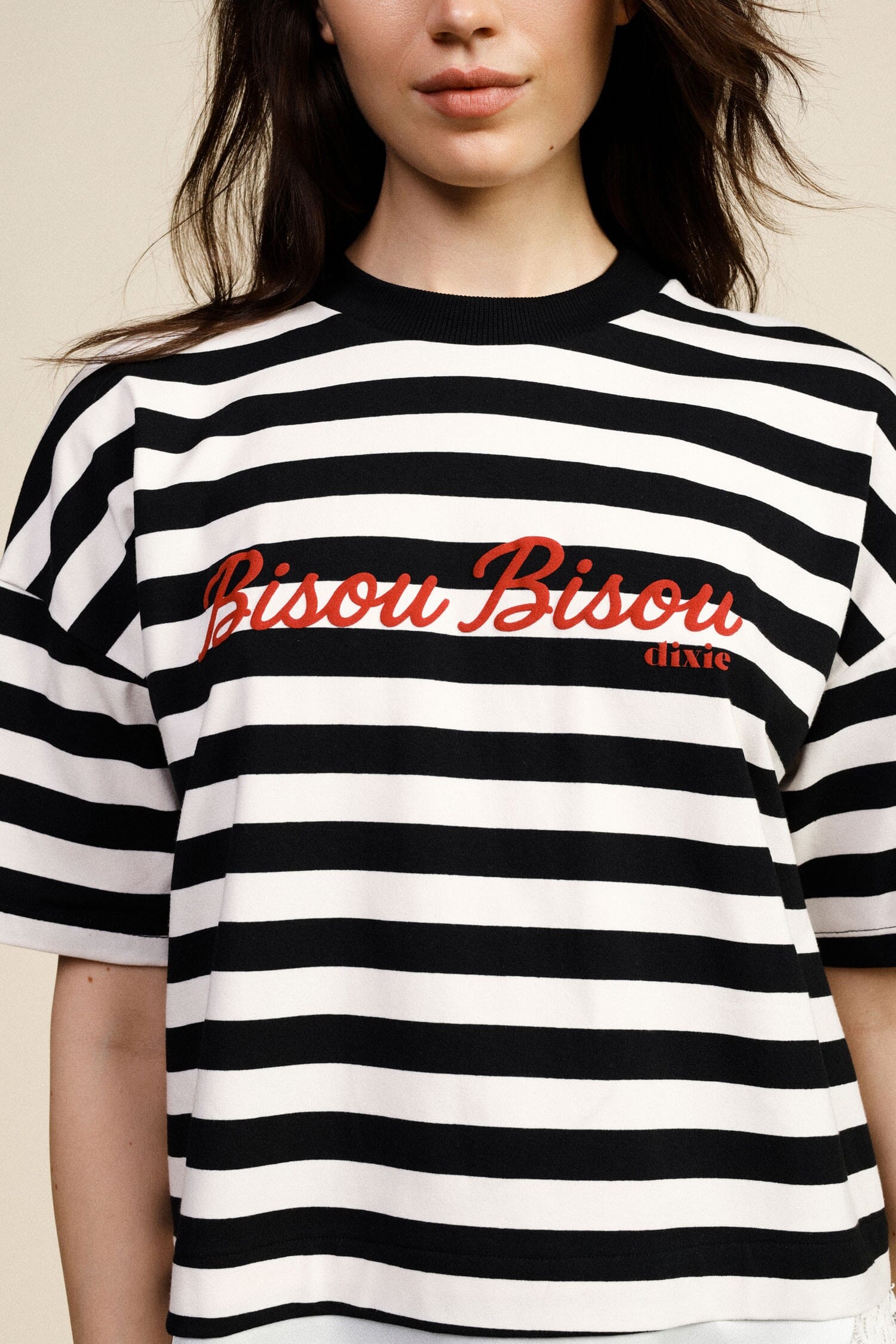 T-Shirt rayé avec lettrage et bordure asymétrique Dixie