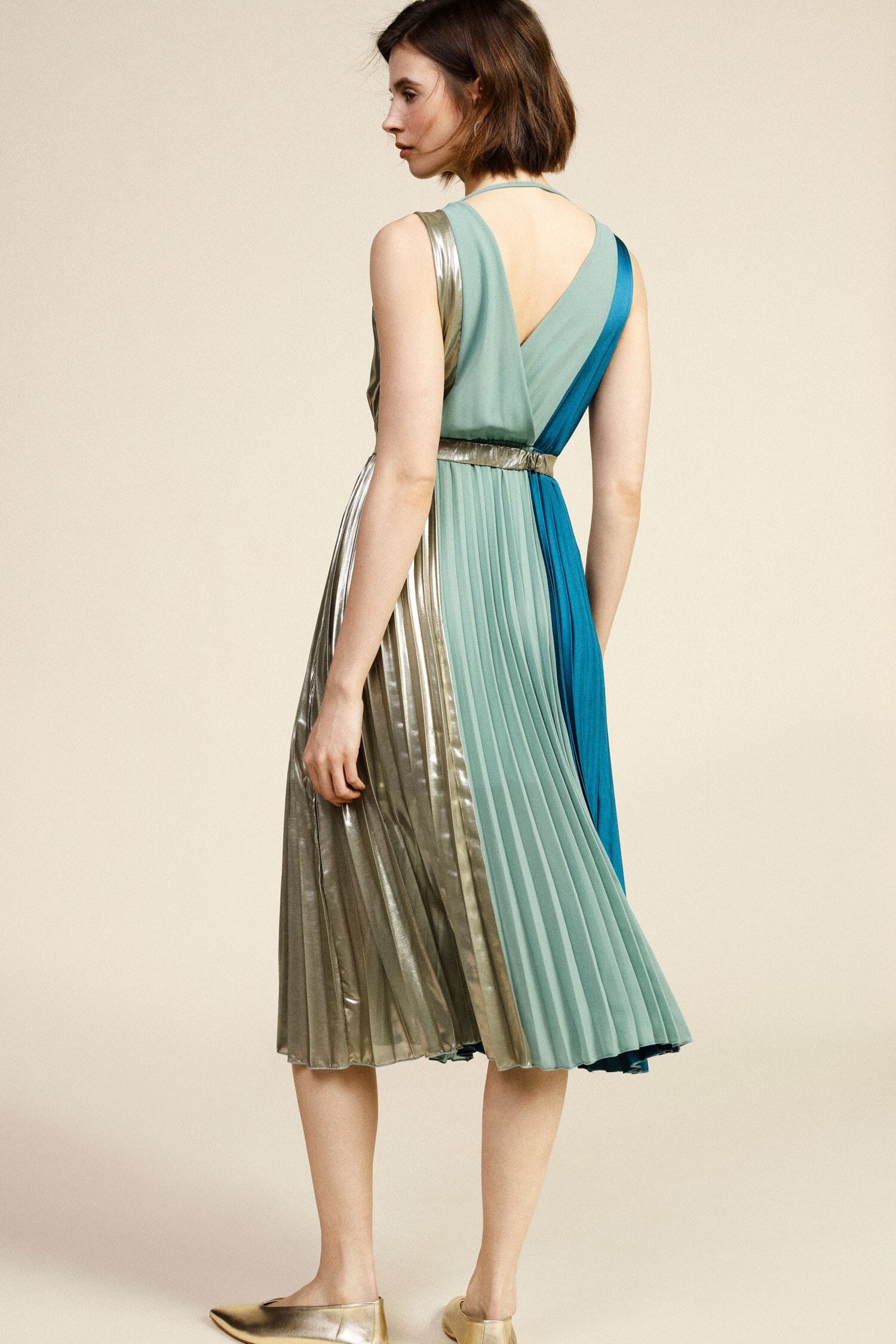 Midi Pleated Sleeveless Dress With Dixie Appliqué
