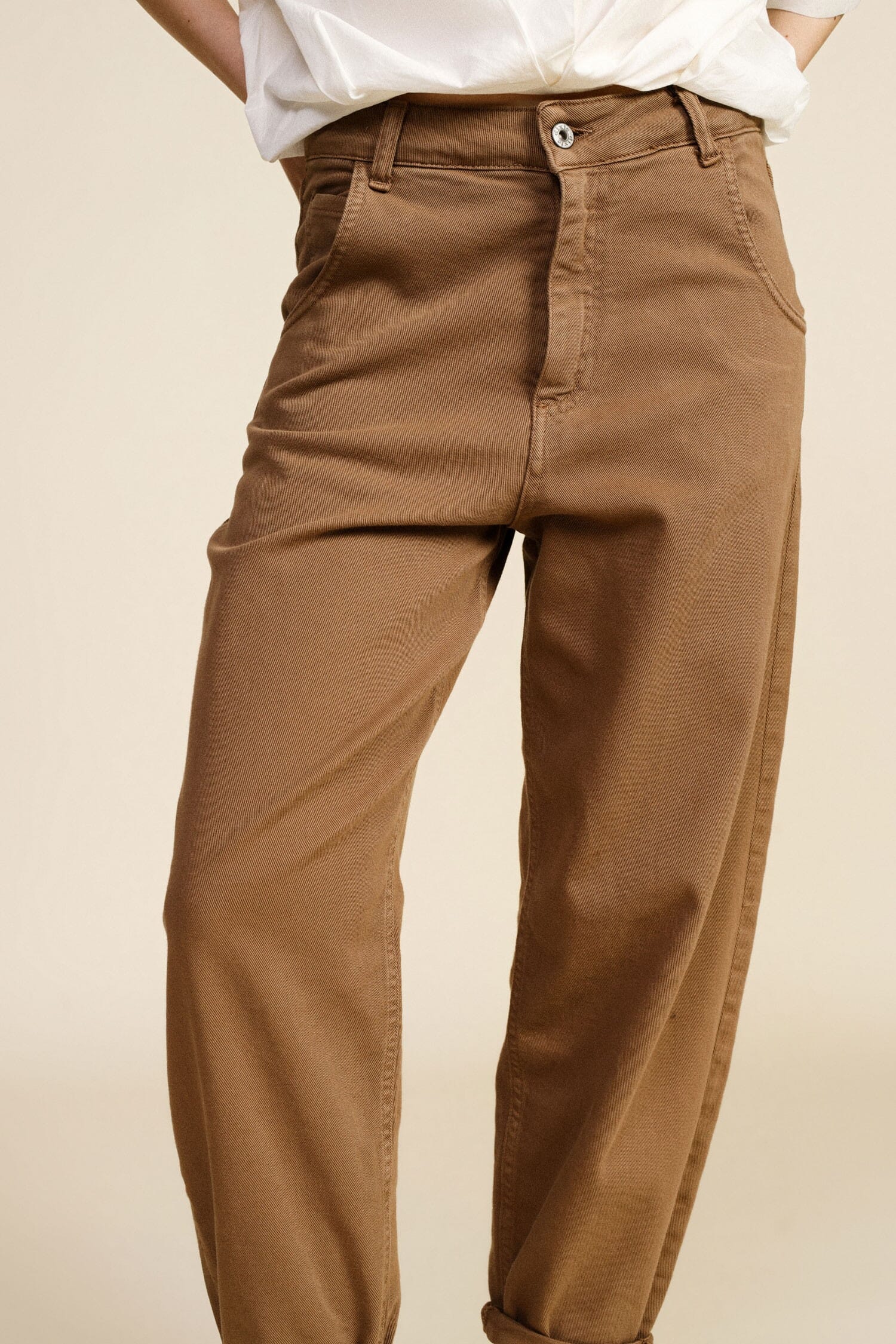 Chino-Fit Trousers With Turn-ups And High Waists Dixie