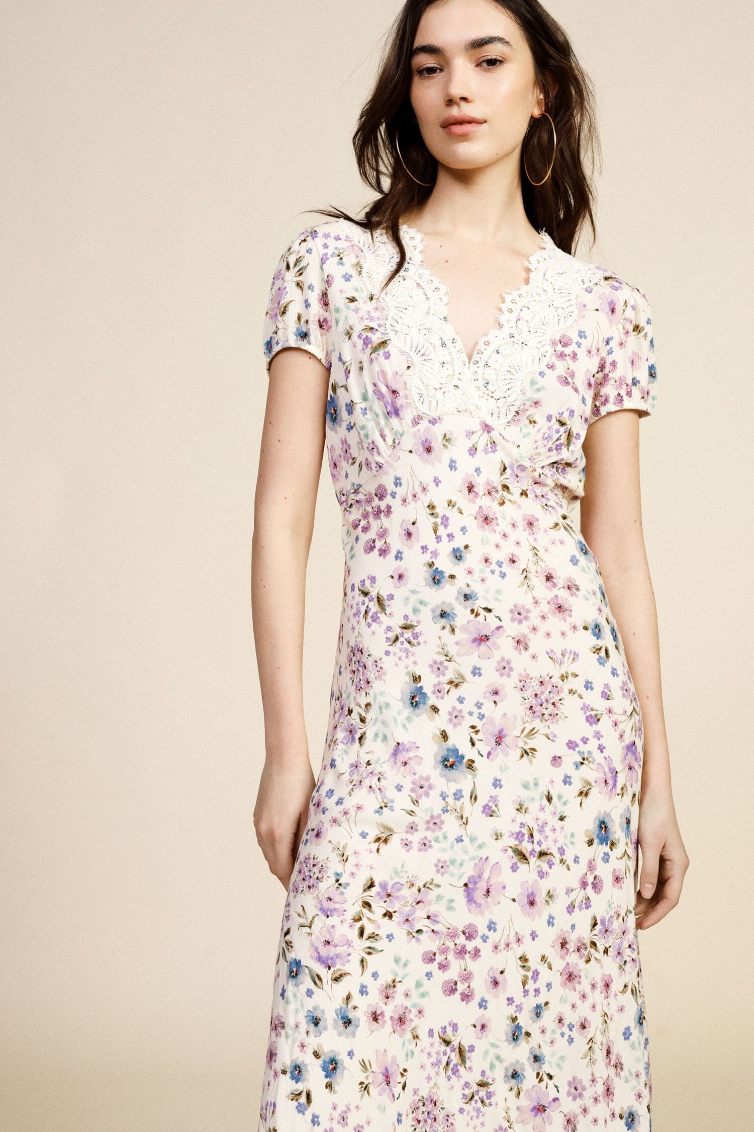 Abito Lungo Floreale Con Scollo Ricamato Dixie