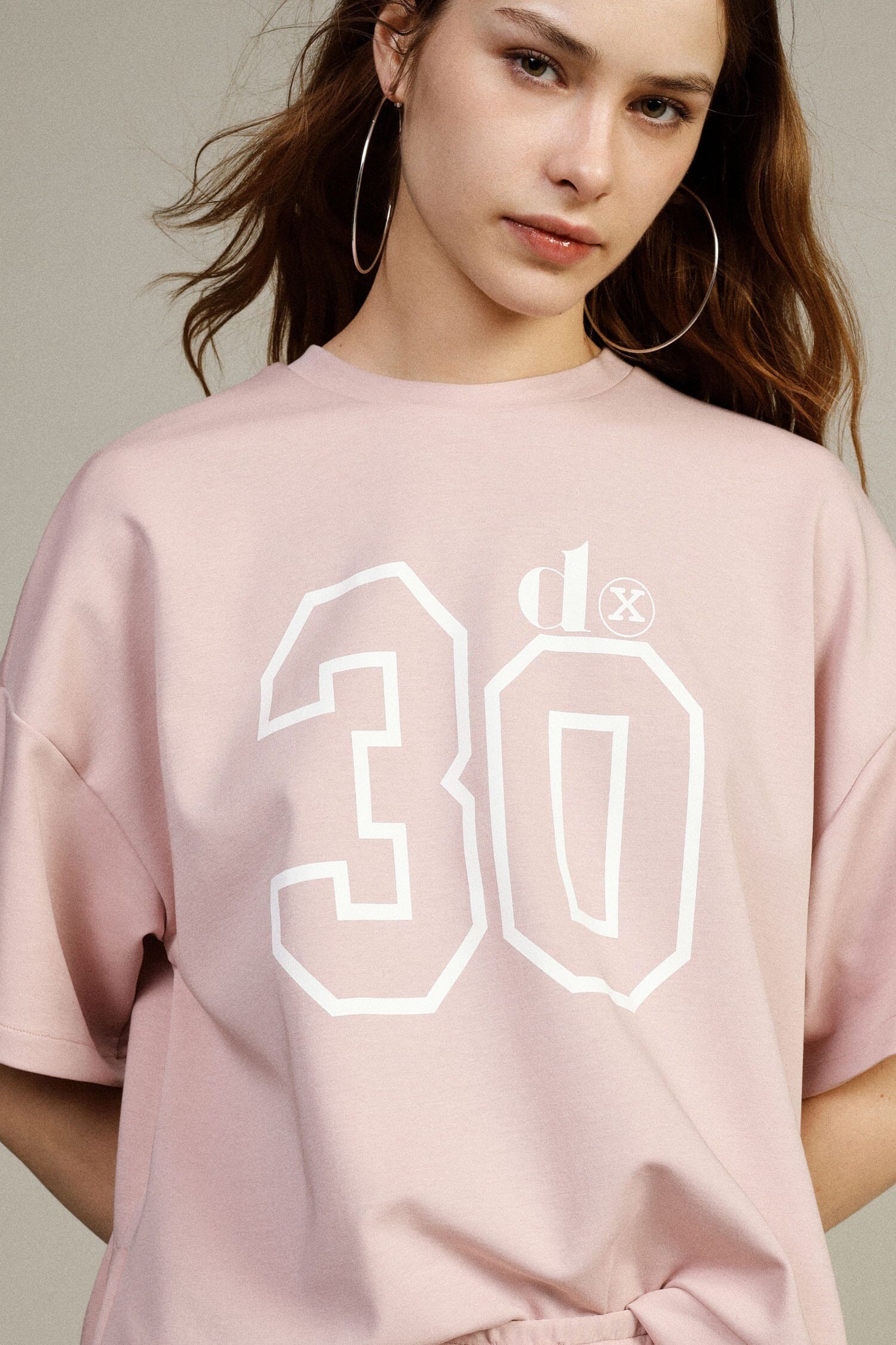 T-shirt large avec impression de numéros et fentes latérales Dixie