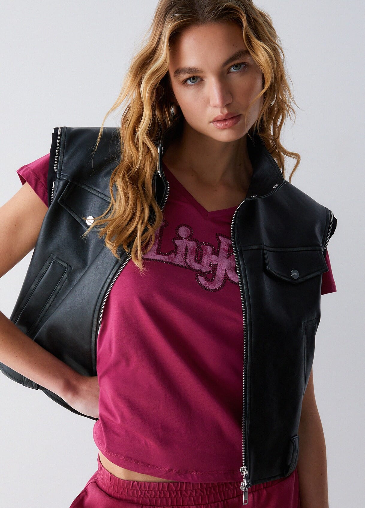 T-Shirt Con Scollo A V Liu Jo