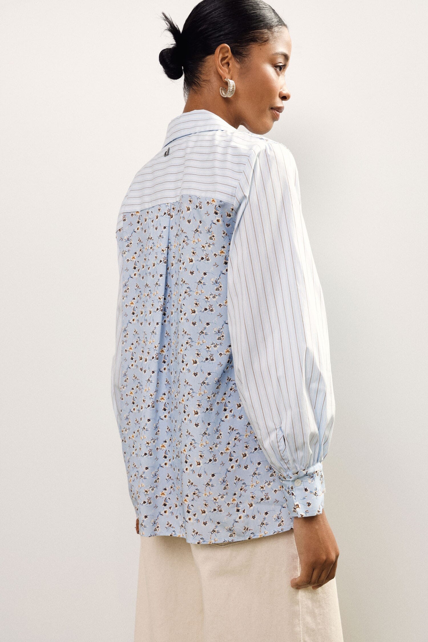 Camicia A Righe E Fiori Con Tasca Frontale Dixie