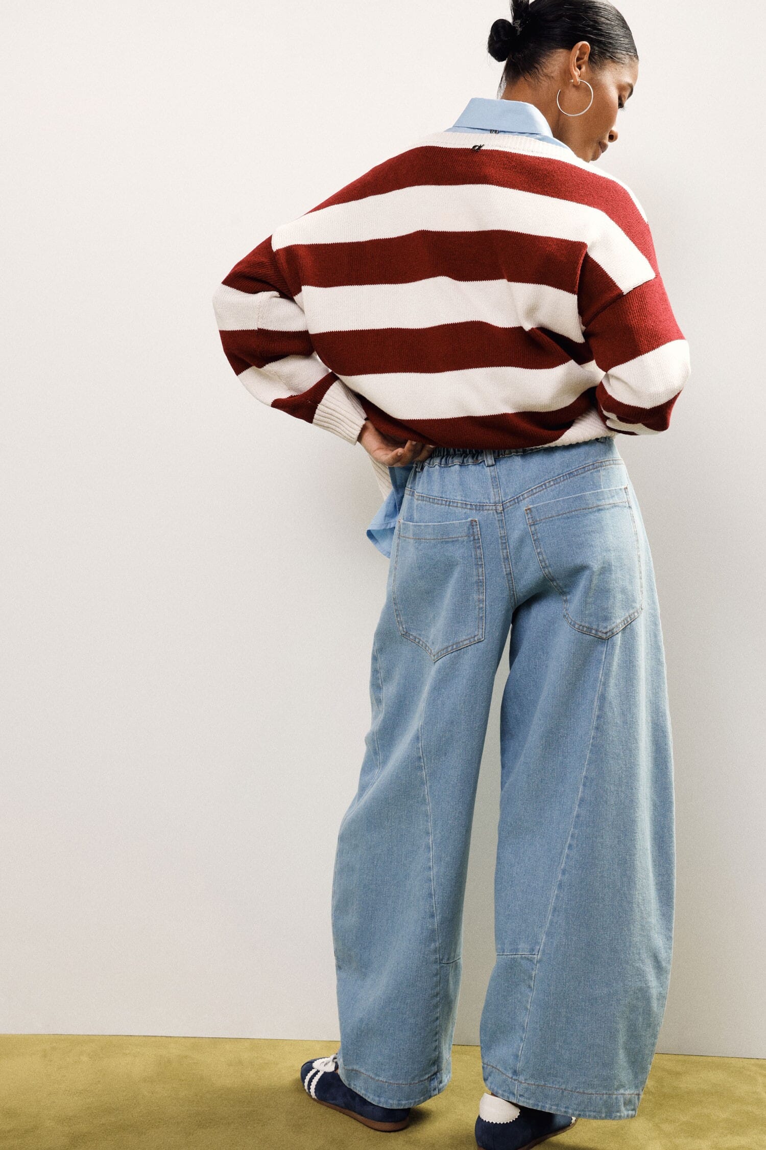 Balloon Jeans With Elastic Waist And Dixie Curve Seams
