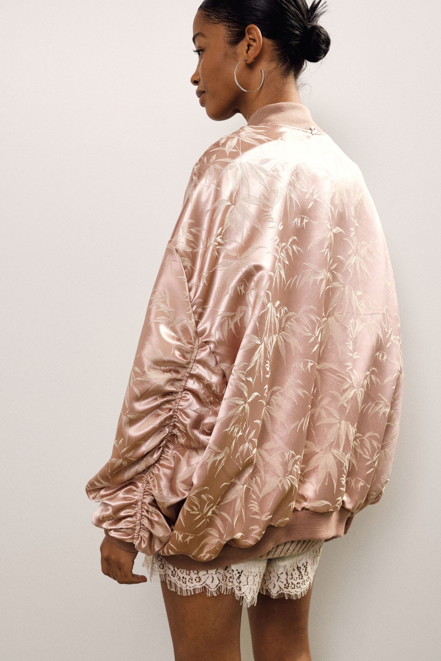 Bomber Oversize Con Stampa Foliage E Zip Dixie