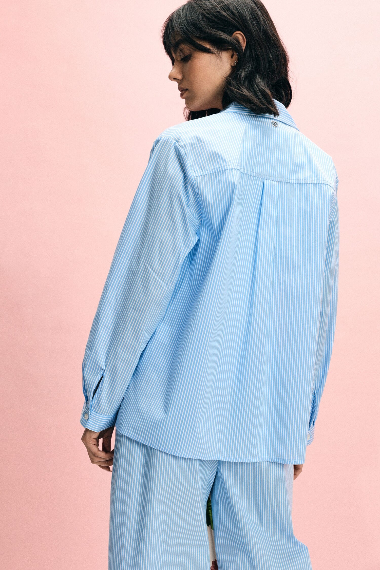 Chemise régulière à rayures et empiècements floraux Please