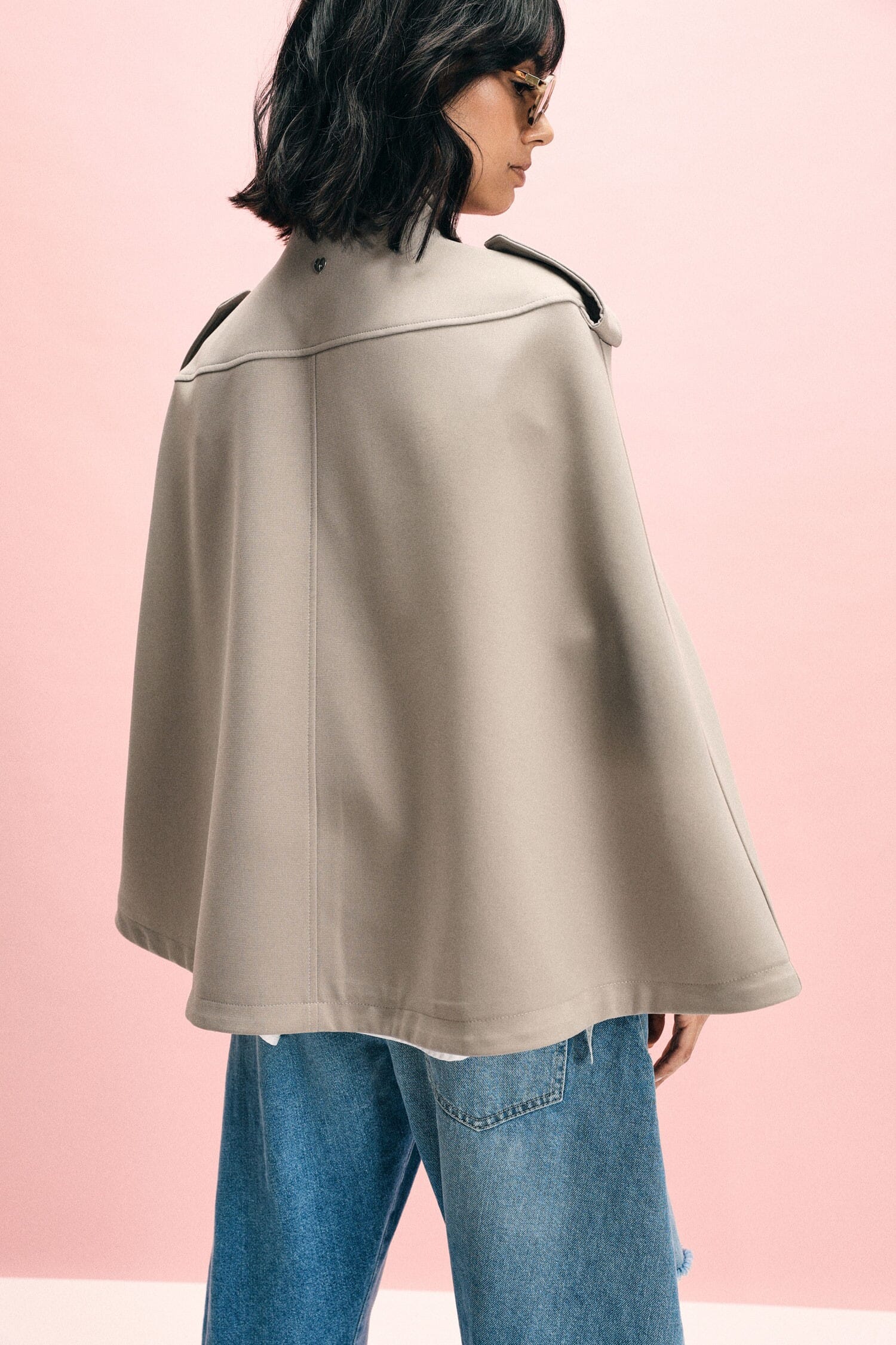 Manteau cape à double boutonnage avec épaulettes Please