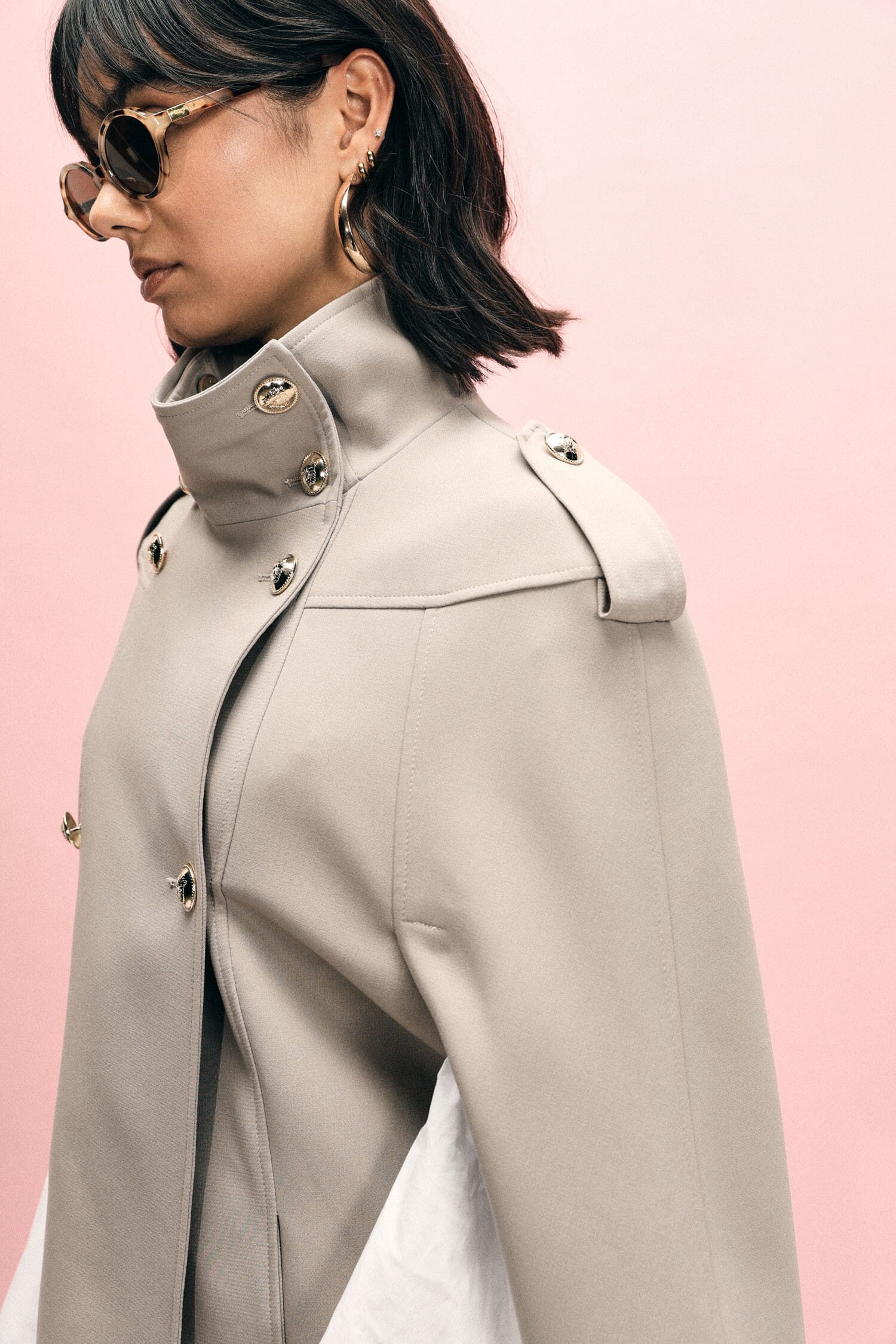 Manteau cape à double boutonnage avec épaulettes Please