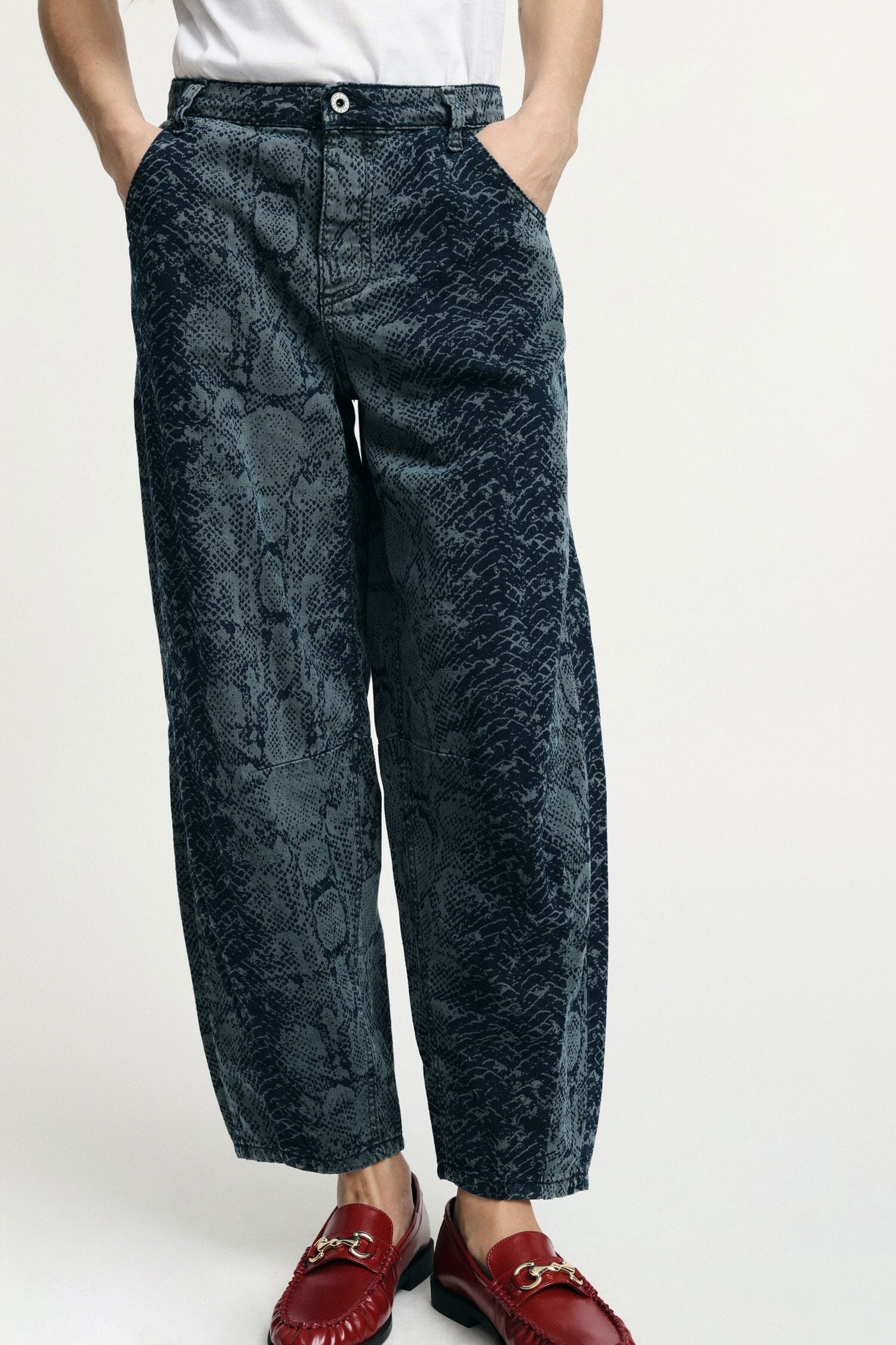 Balloon Jeans Snake Patterned High Waist Please