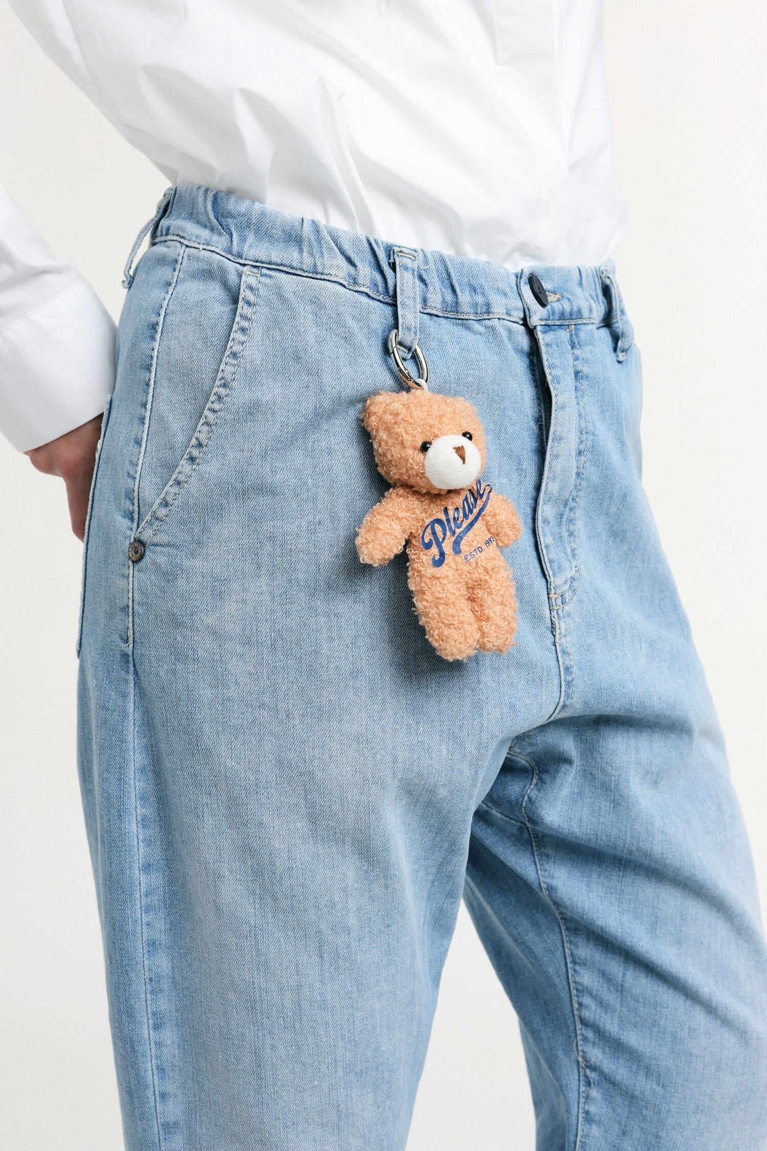 Baloon Fit Jeans With Bear Keyring Please