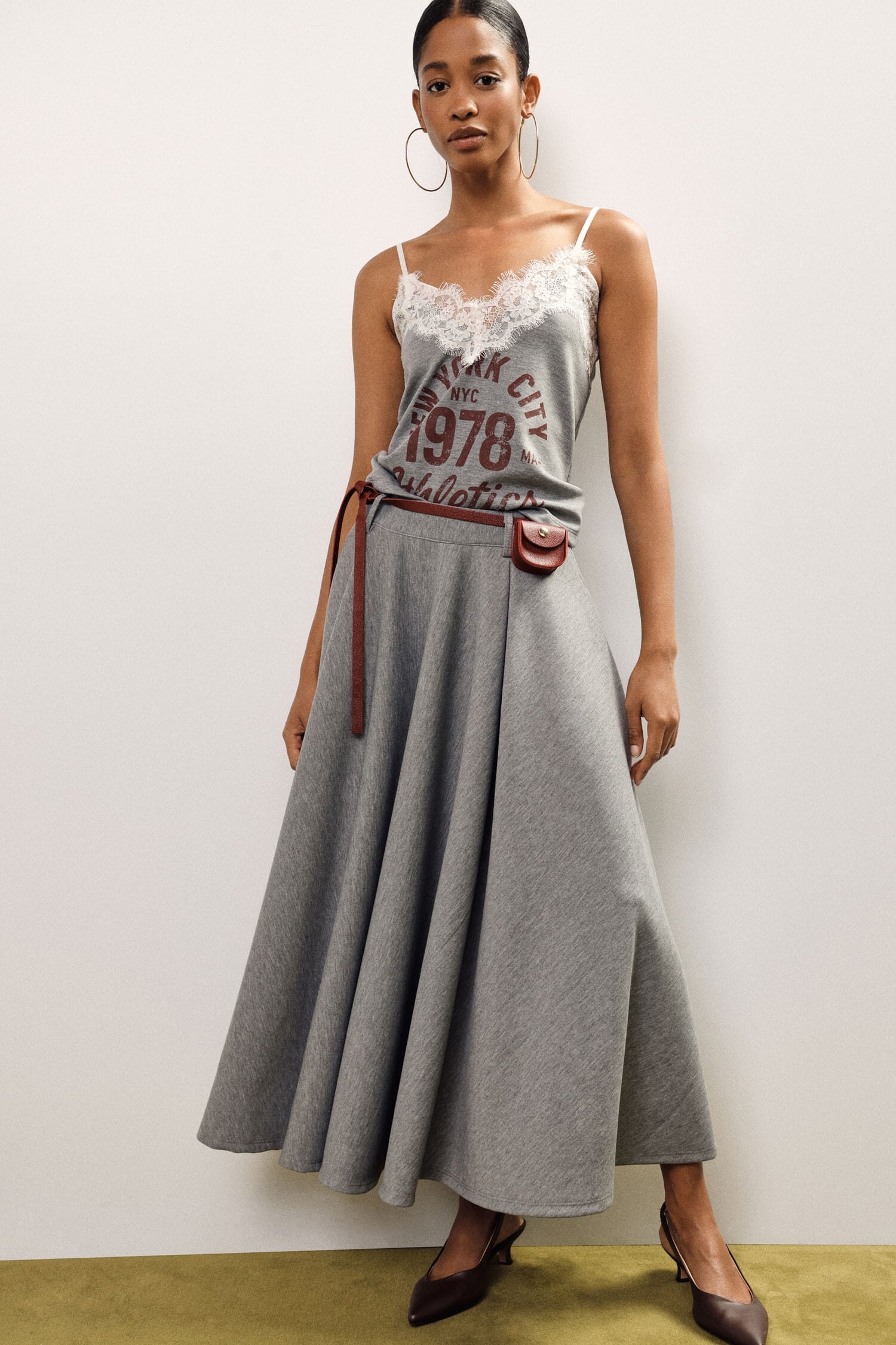 Pleated Midi Skirt With Belt And Mini Dixie Bag