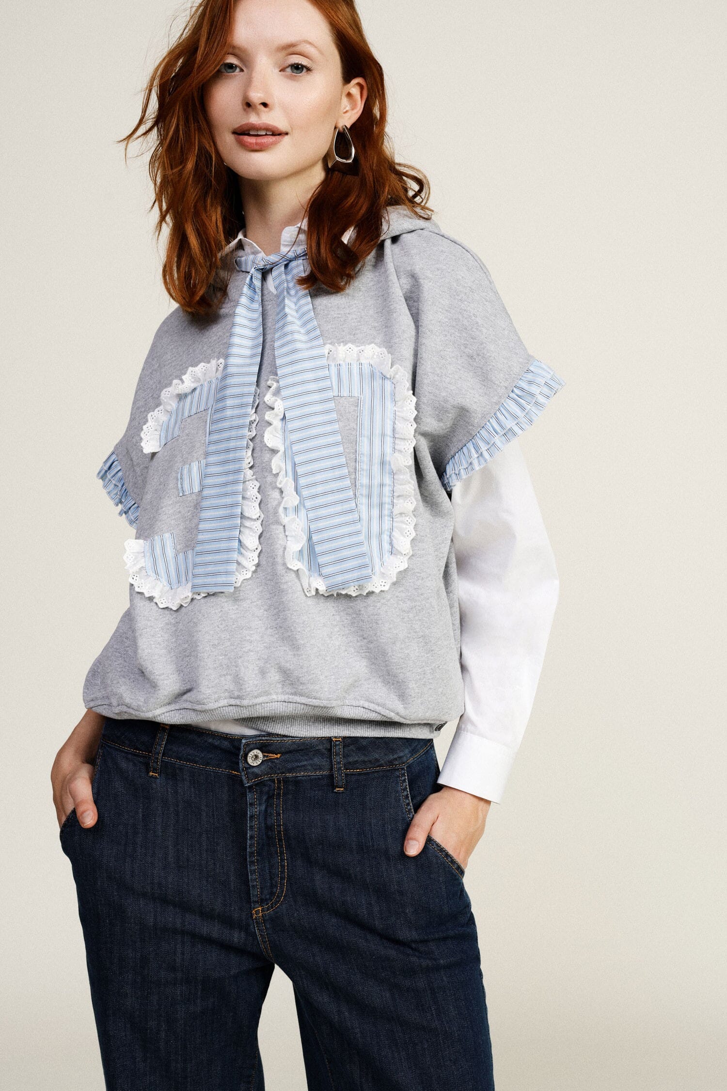 Dixie - Sweat à capuche sans manches avec volants