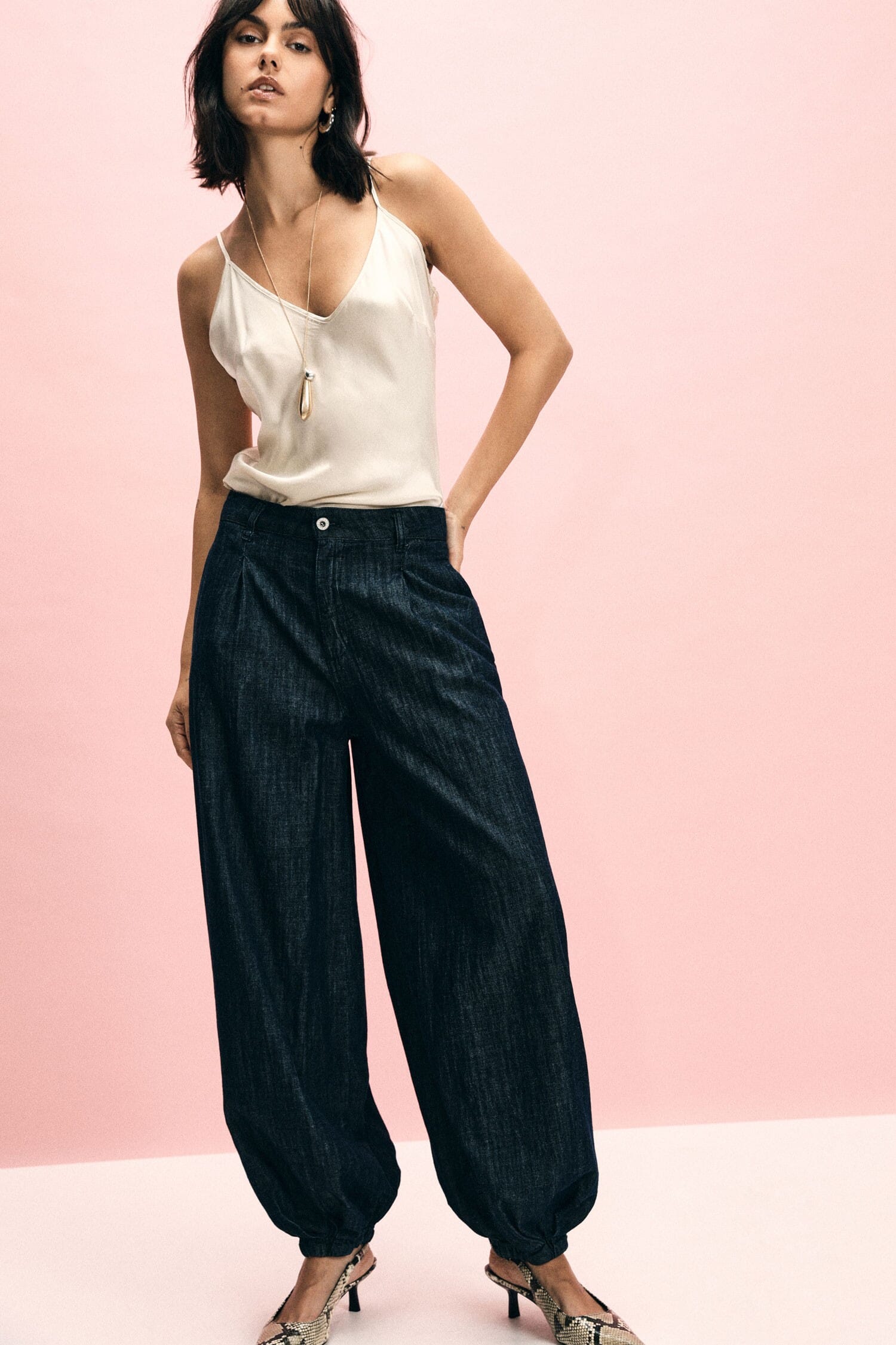 Jeans Scuri Baloon Fit Con Fondo Elastico Please