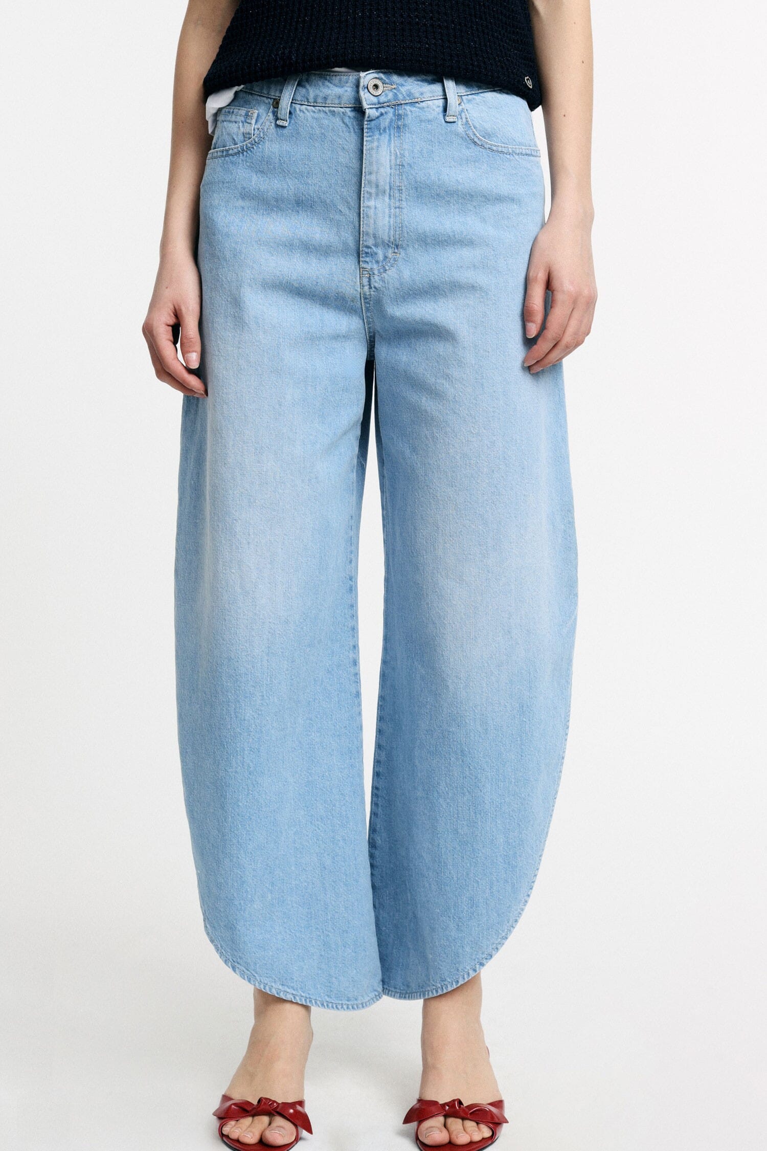 Wide Leg Rounded Jeans With Side Slits Please