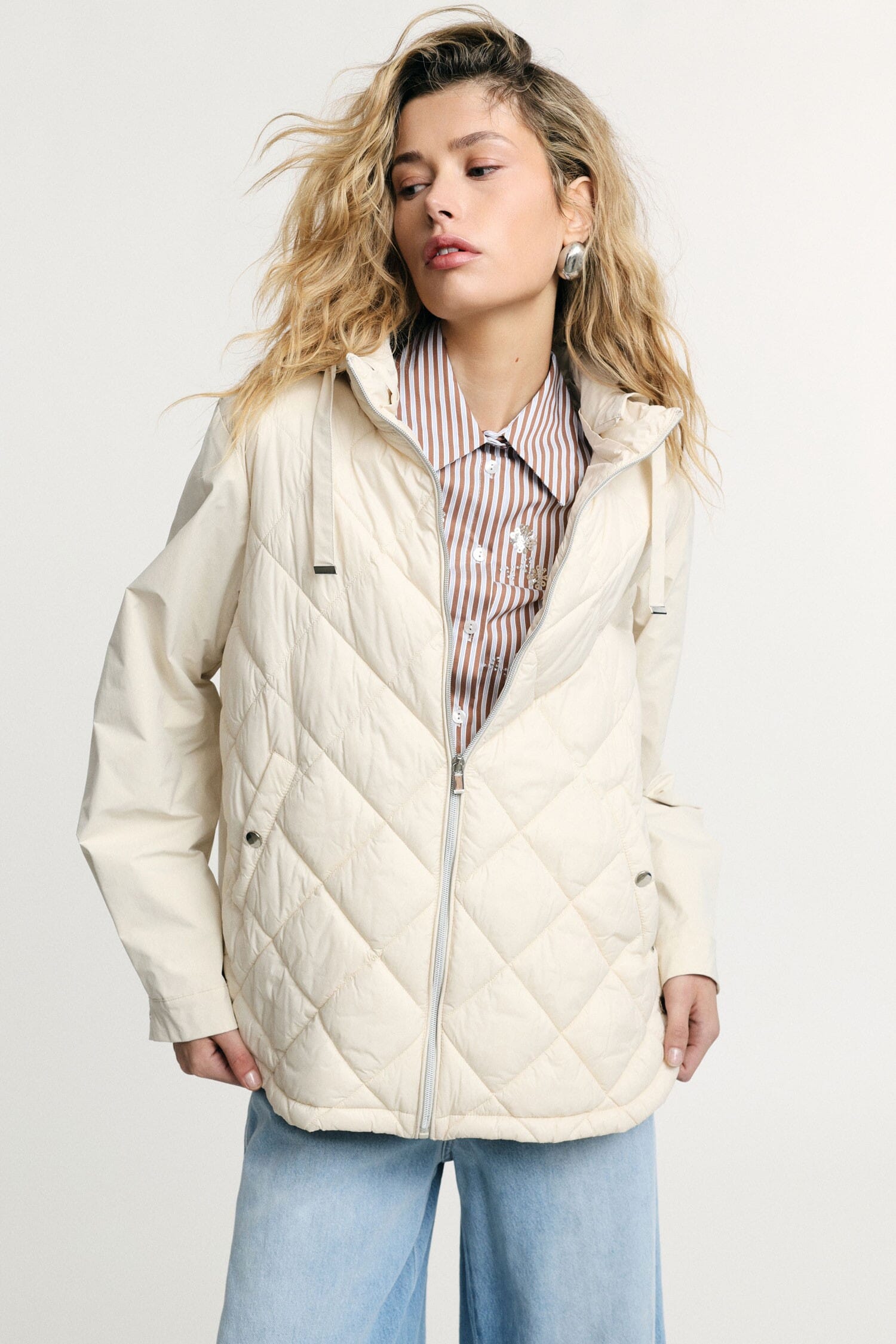 Short Quilted Jacket With Hood And Zip Please