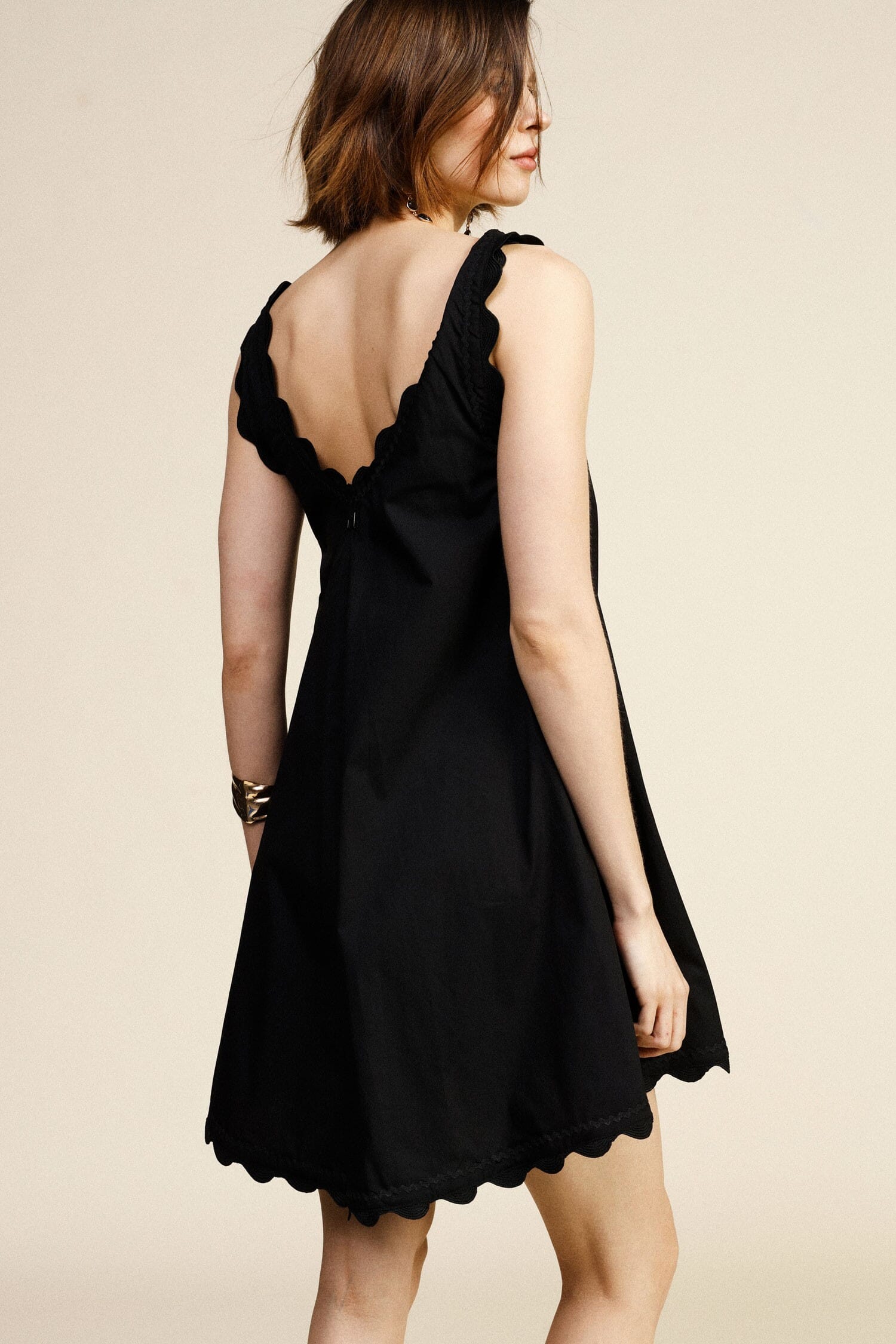 Short Sleeveless Dress With Scalloped Trim Dixie