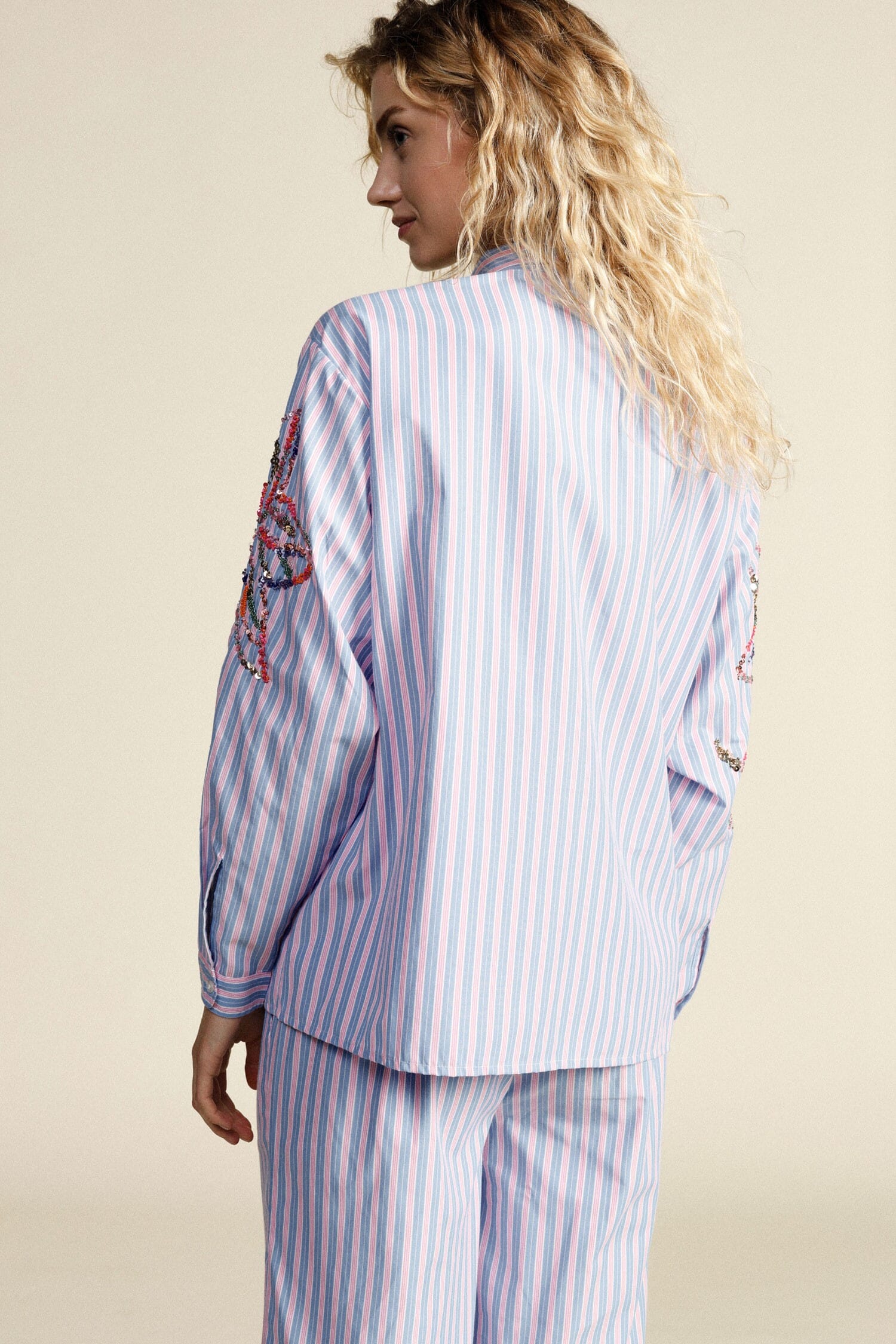 Camicia A Righe Con Ricami Floreali E Maniche Lunghe Dixie