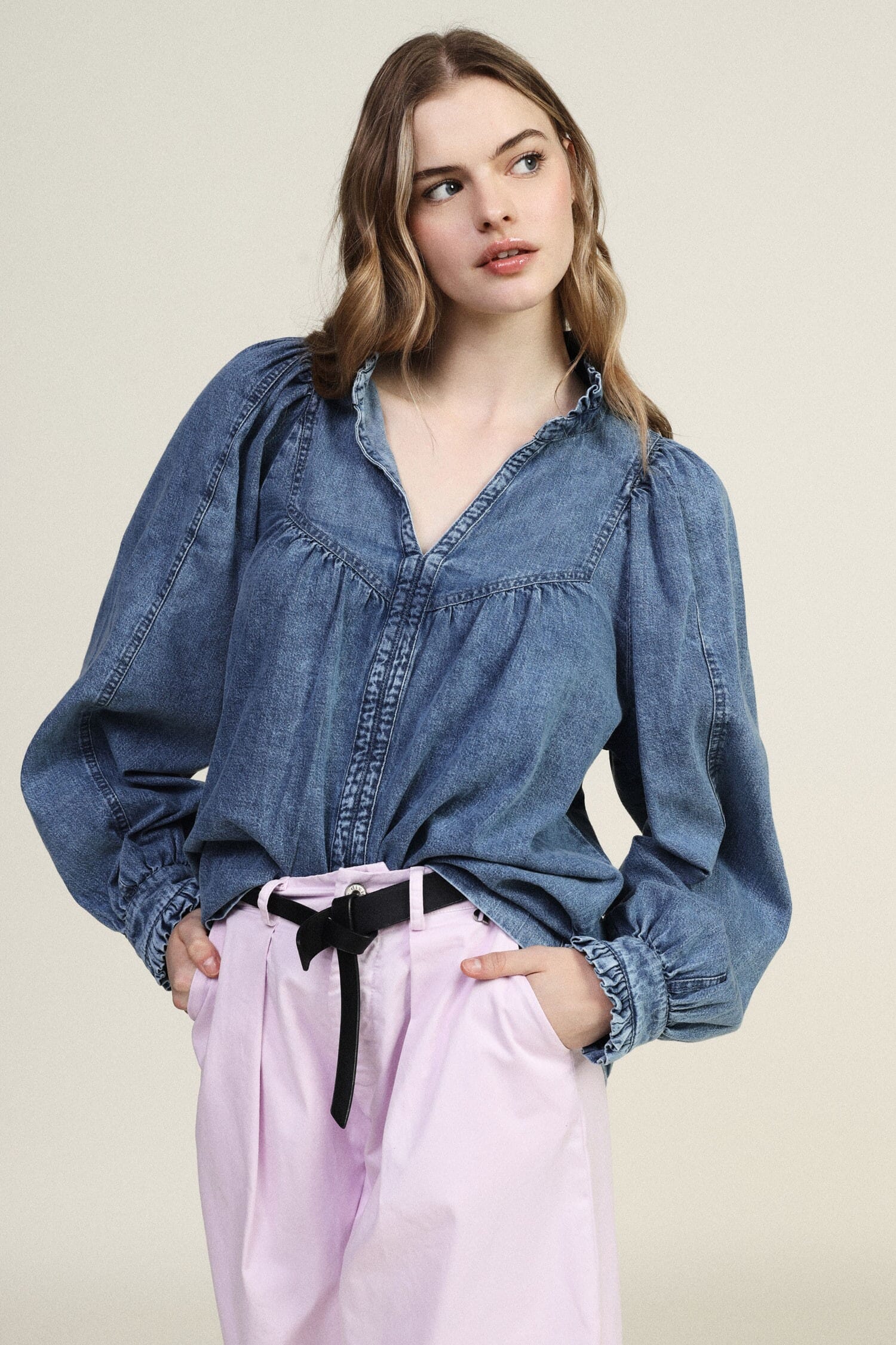 Dixie Long-Sleeved V-neck Wide Shirt