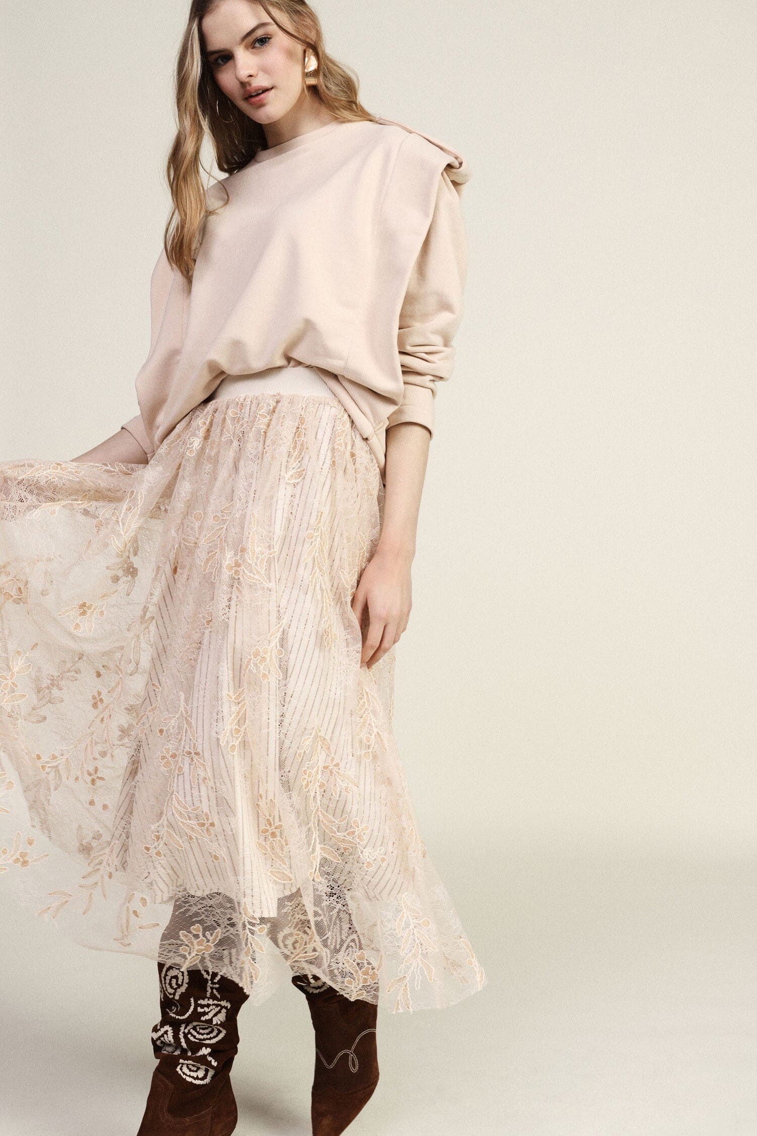 Long Embroidered Skirt With Floral Motif And High Waist Dixie