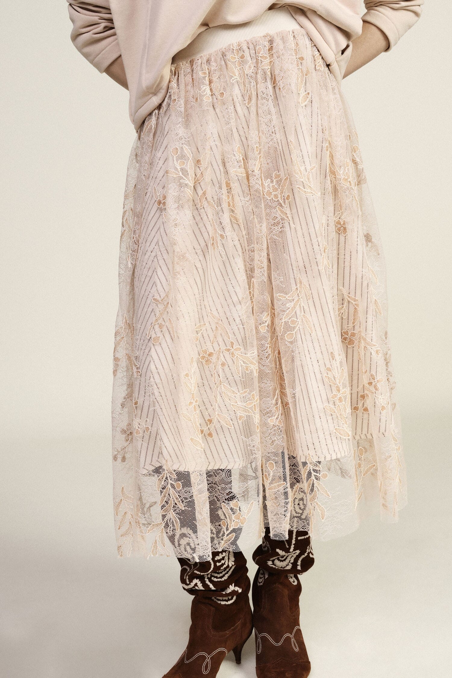 Long Embroidered Skirt With Floral Motif And High Waist Dixie