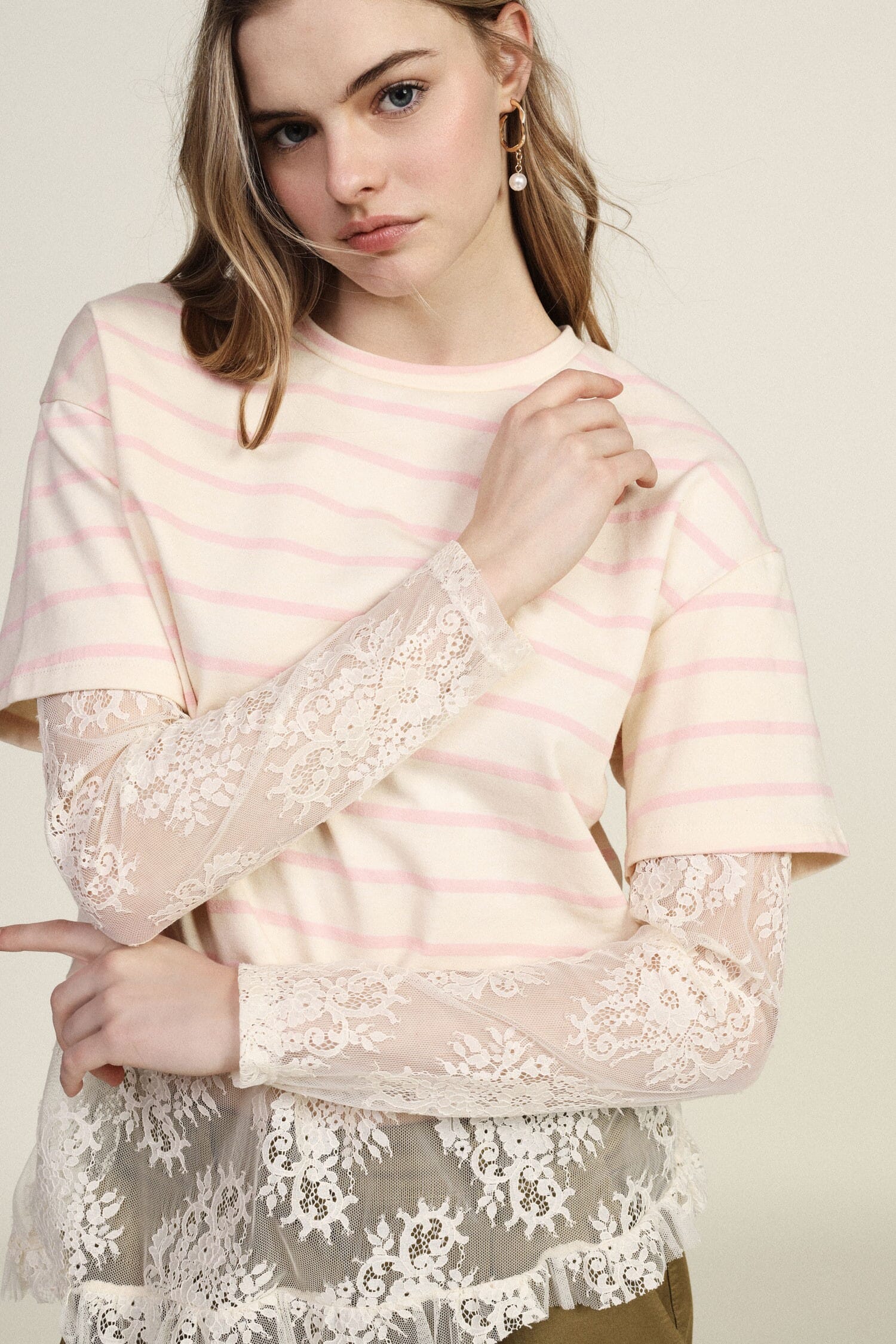 Top rayé avec manches et bas en dentelle Dixie