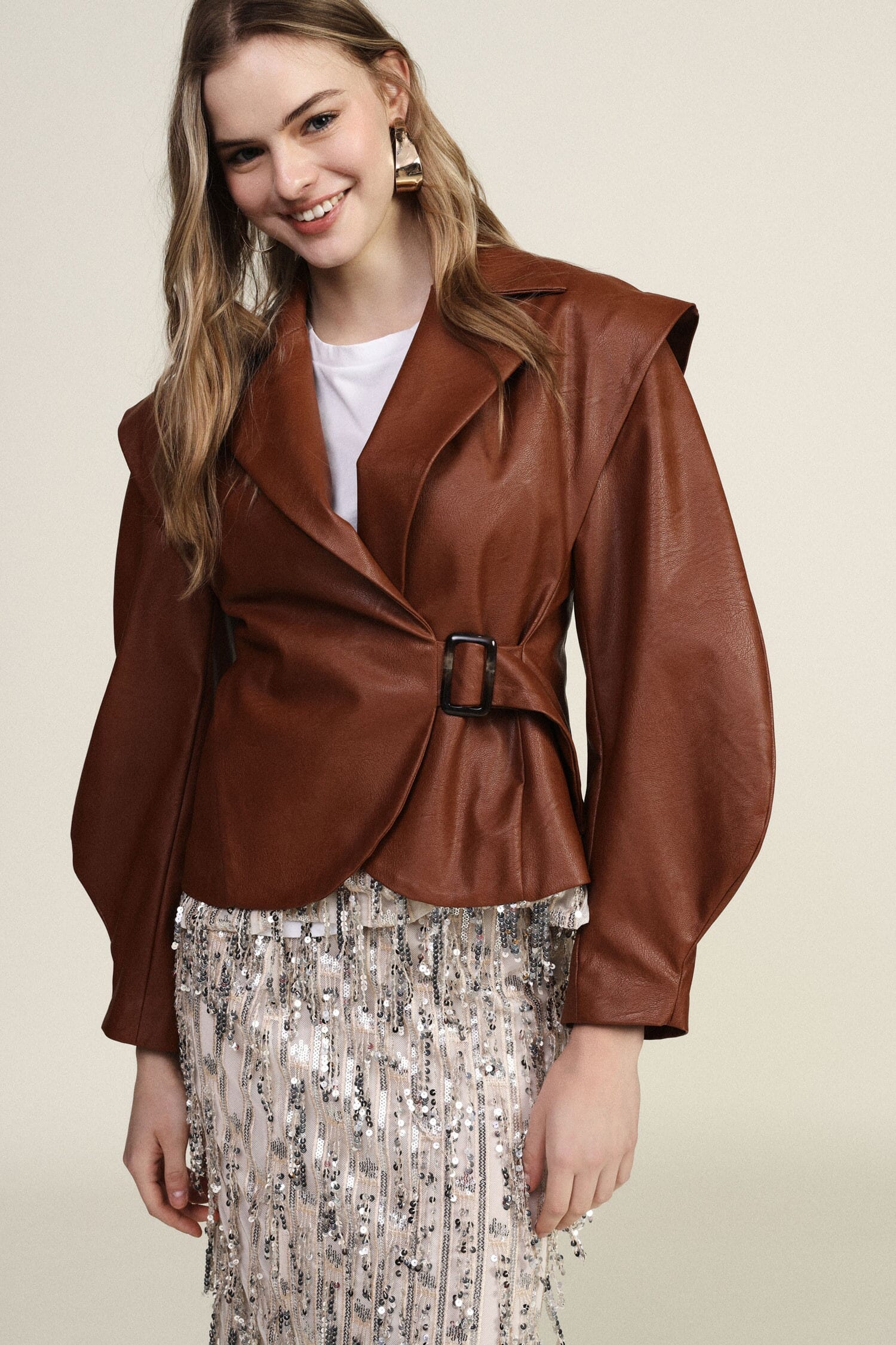 Giacca In Ecopelle Con Spalle Strutturate E Cintura Dixie