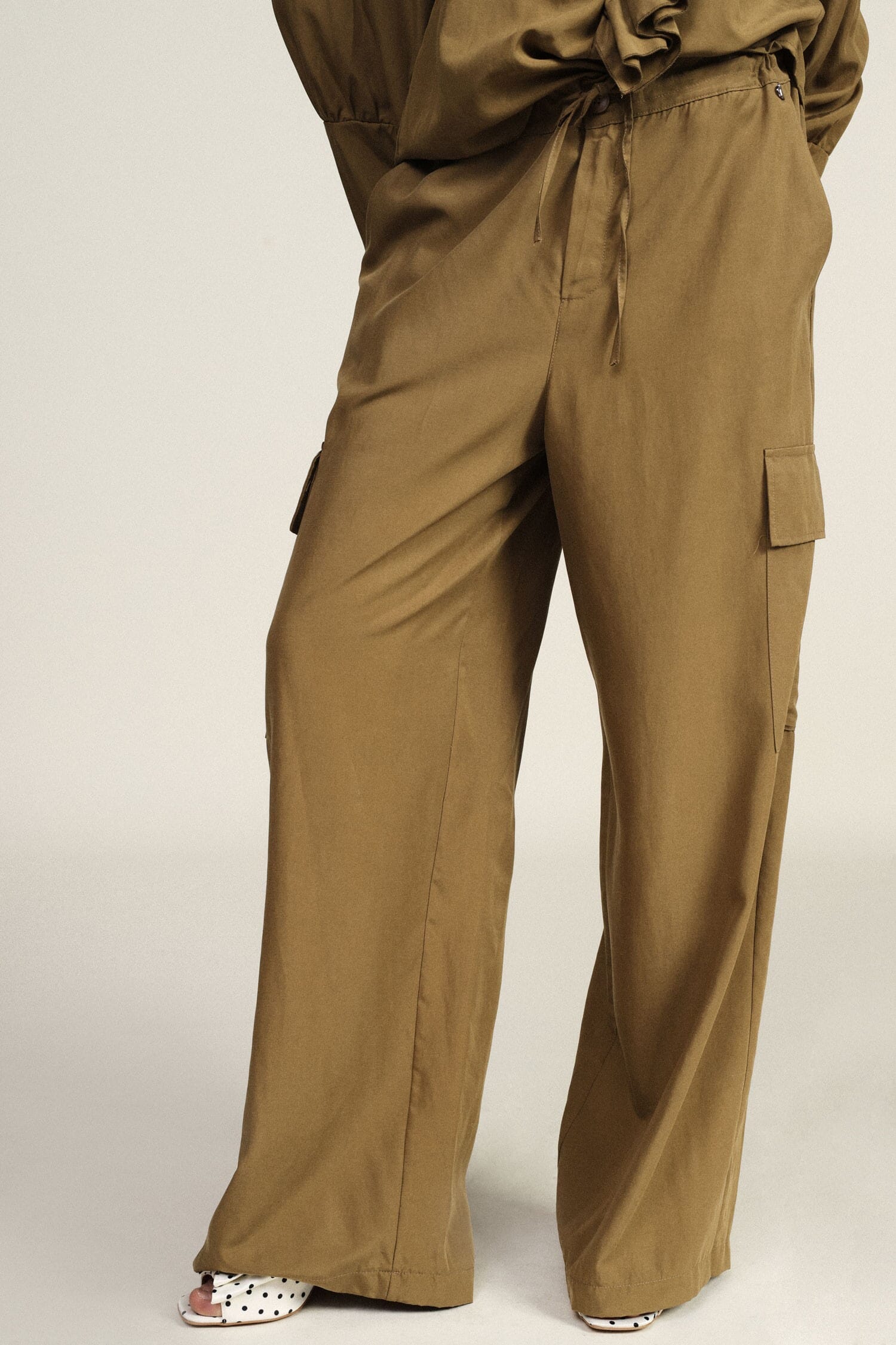 Palace Trousers With Wide Side Pockets Dixie