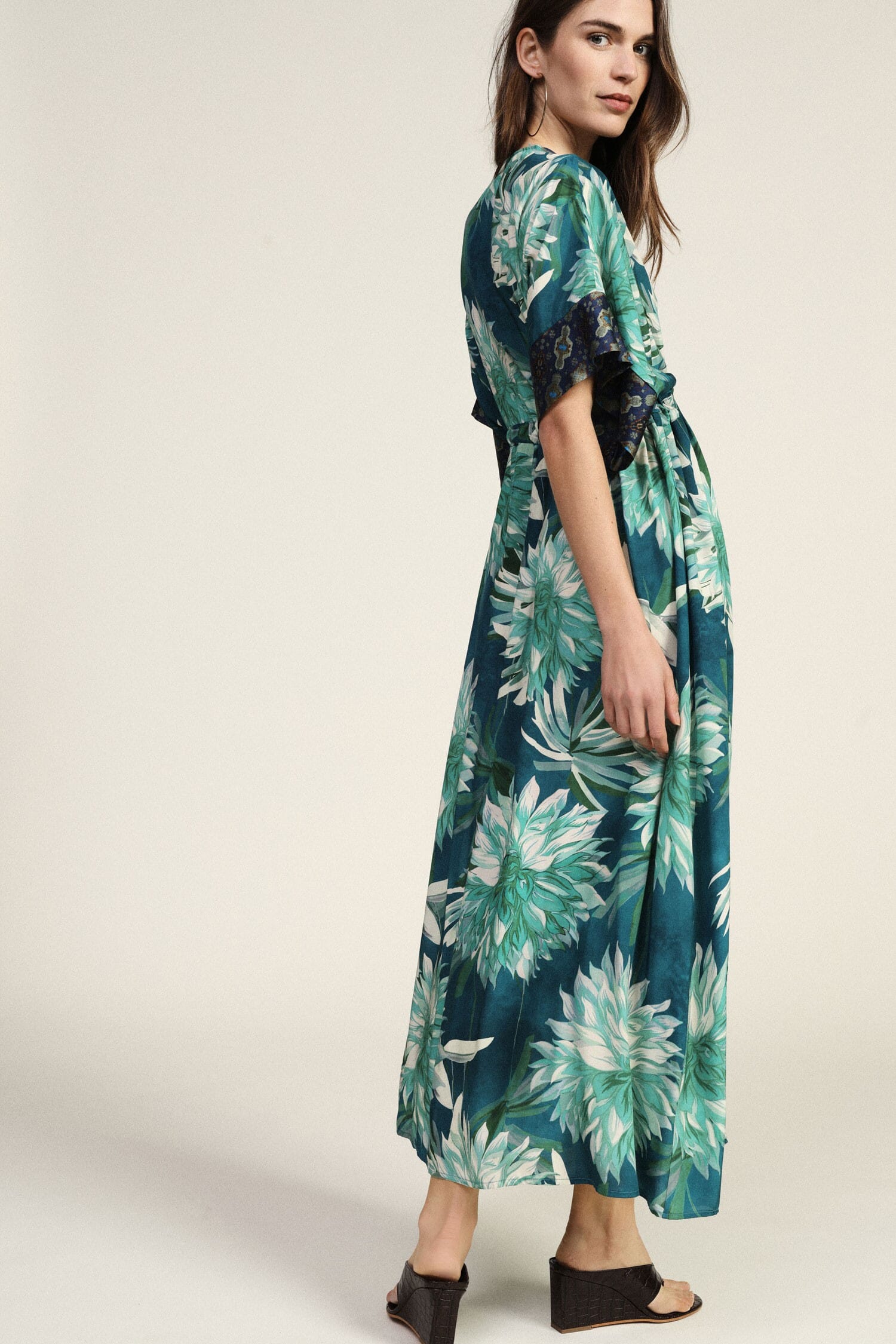 Robe longue à imprimé floral captivant Dixie