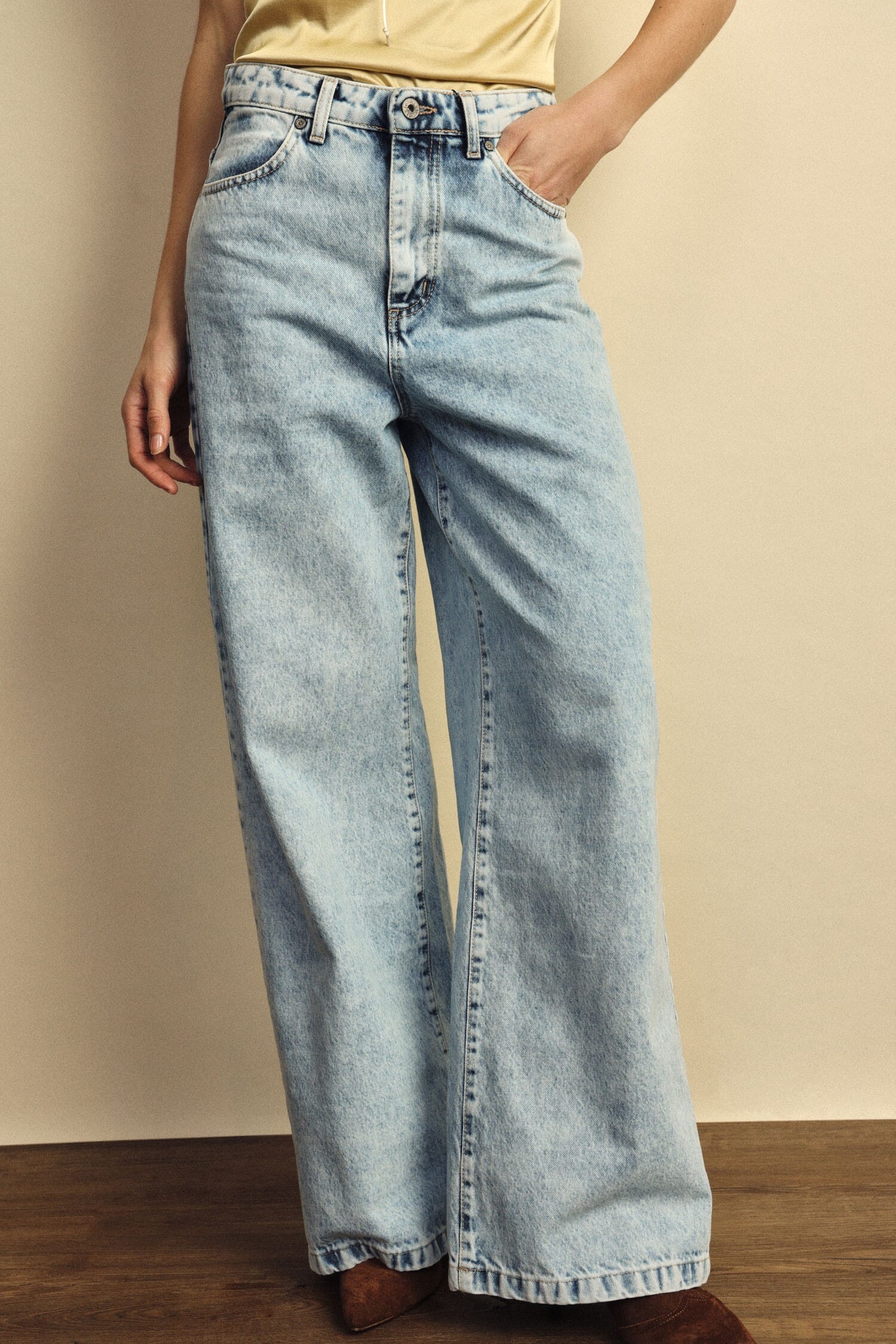 Jeans A Gamba Ampia Vita Alta Lavaggio Chiaro Dixie