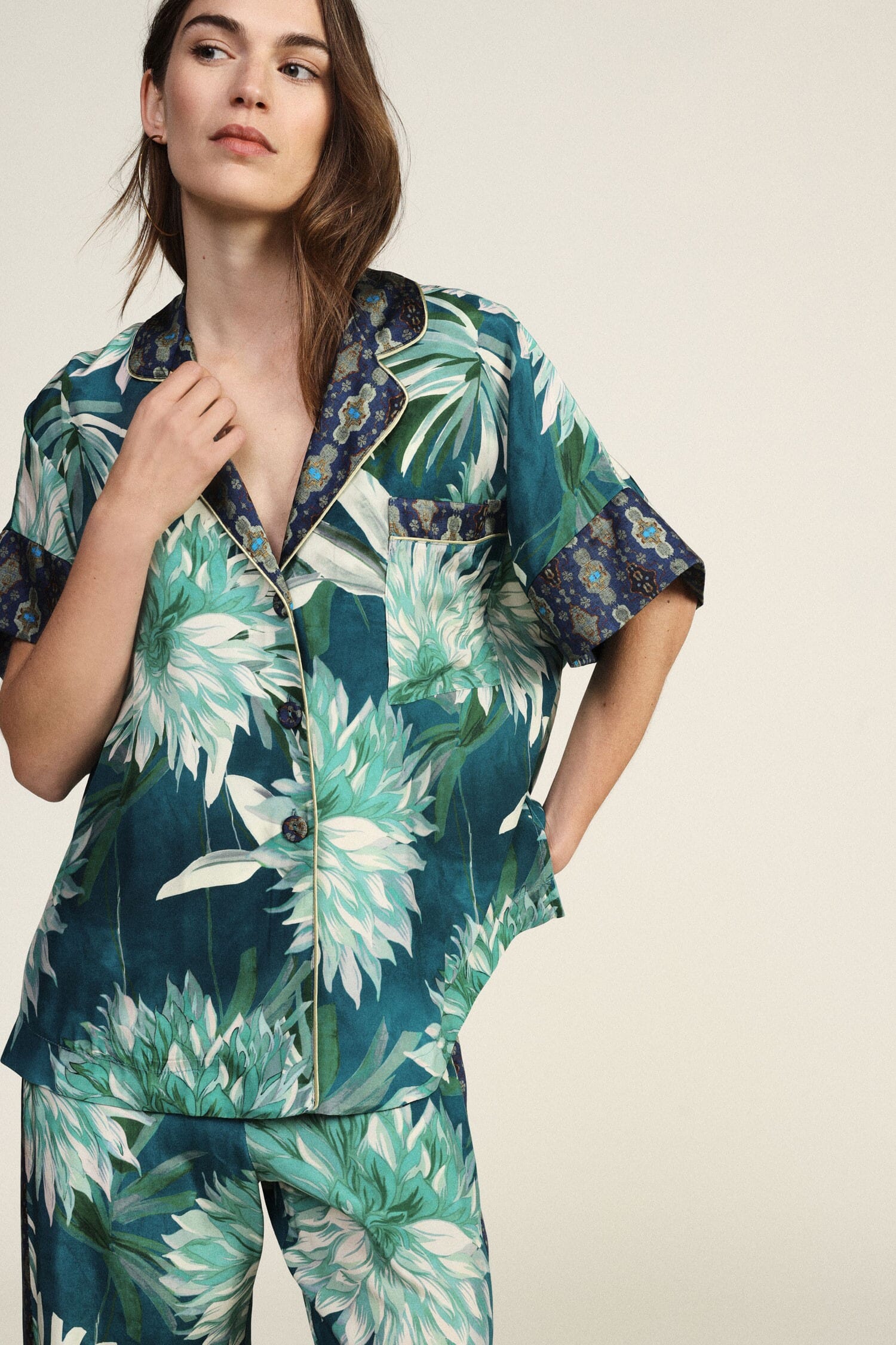 Shirt With Floral Pattern And Dixie Pocket